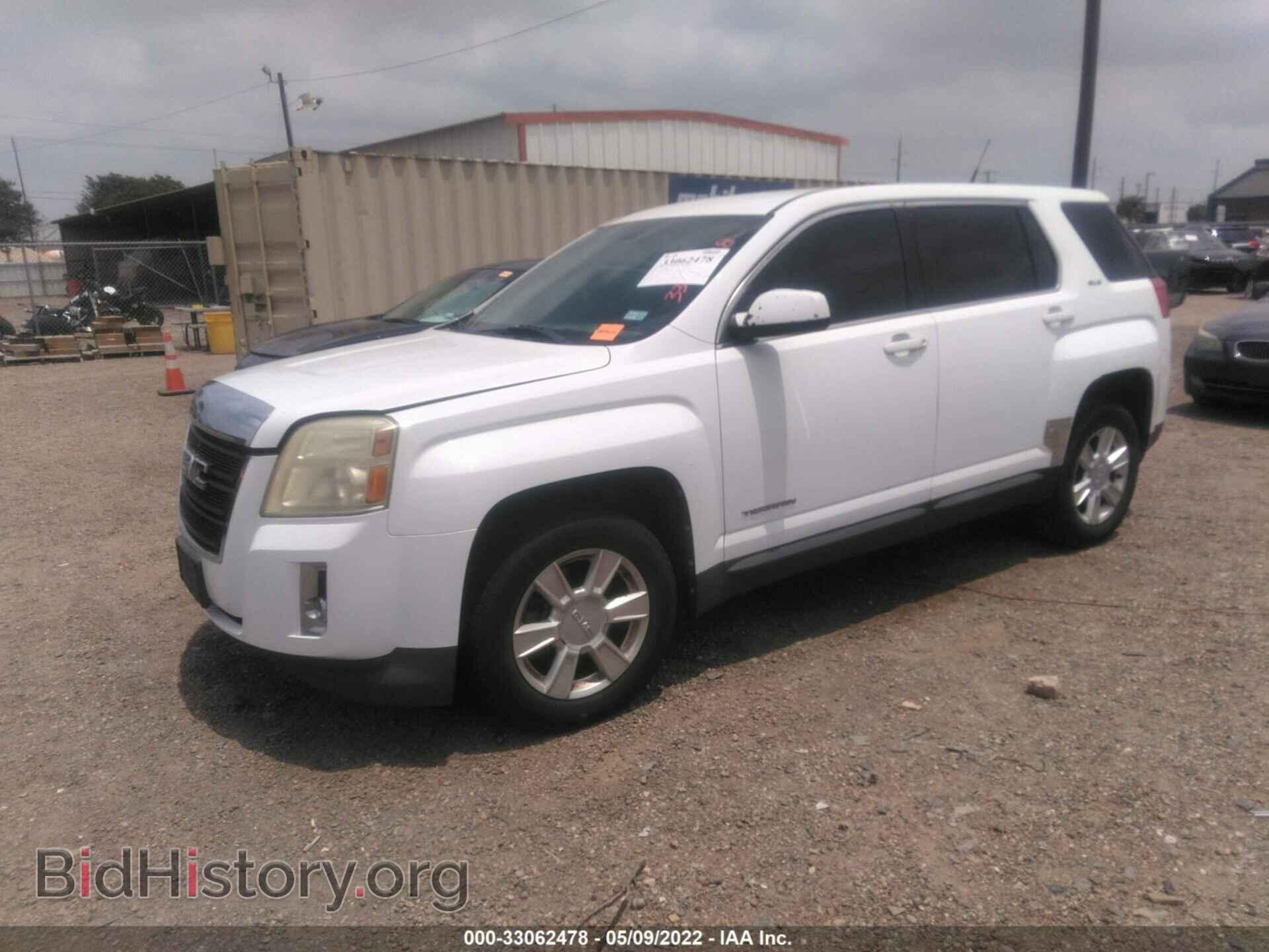 2010 GMC TERRAIN - VIN: 2CTALBEW2A6236439 - Photo 2
