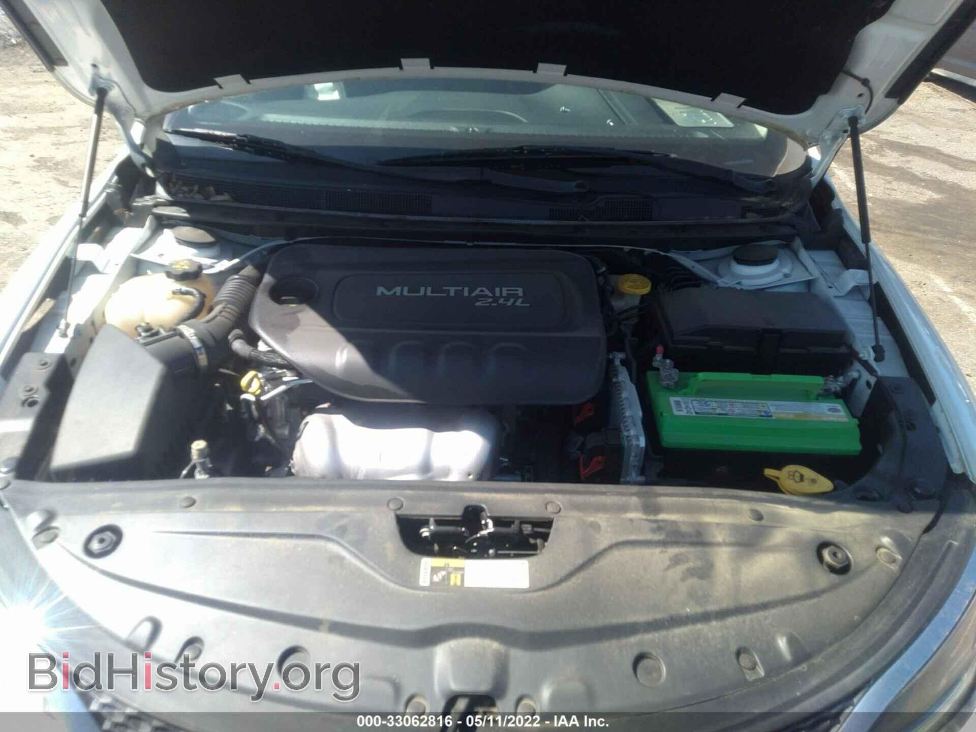 2015 CHRYSLER 200 - VIN: 1C3CCCAB1FN652759 - Фото 10