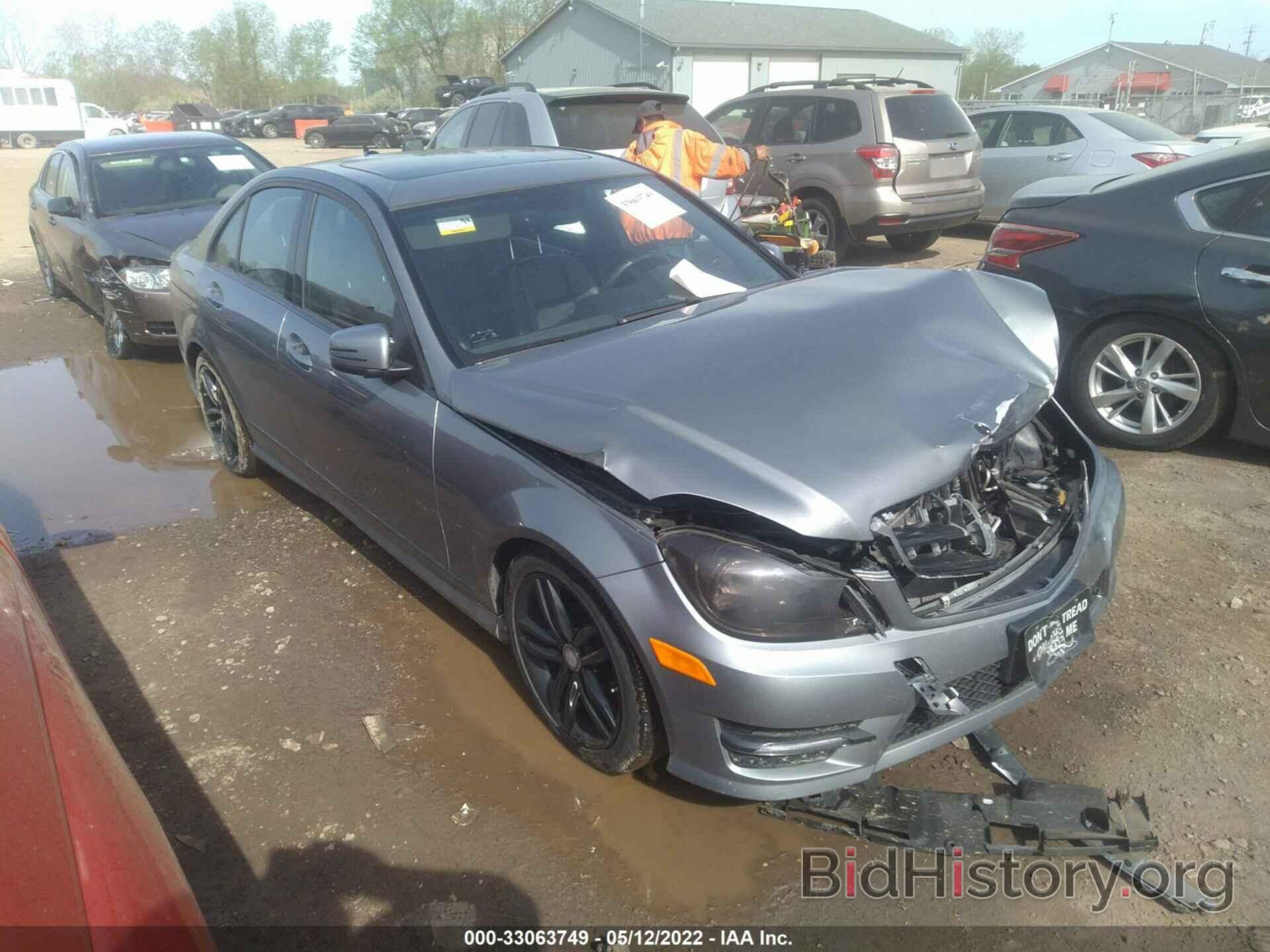 Photo WDDGF8AB5DR286012 - MERCEDES-BENZ C-CLASS 2013