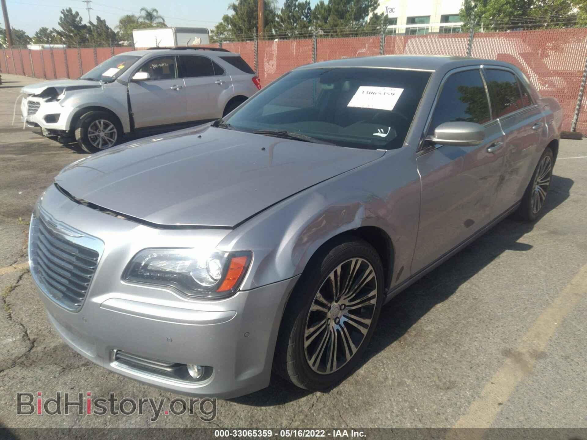 2013 CHRYSLER 300 - VIN: 2C3CCABT6DH711614 - Фото 2