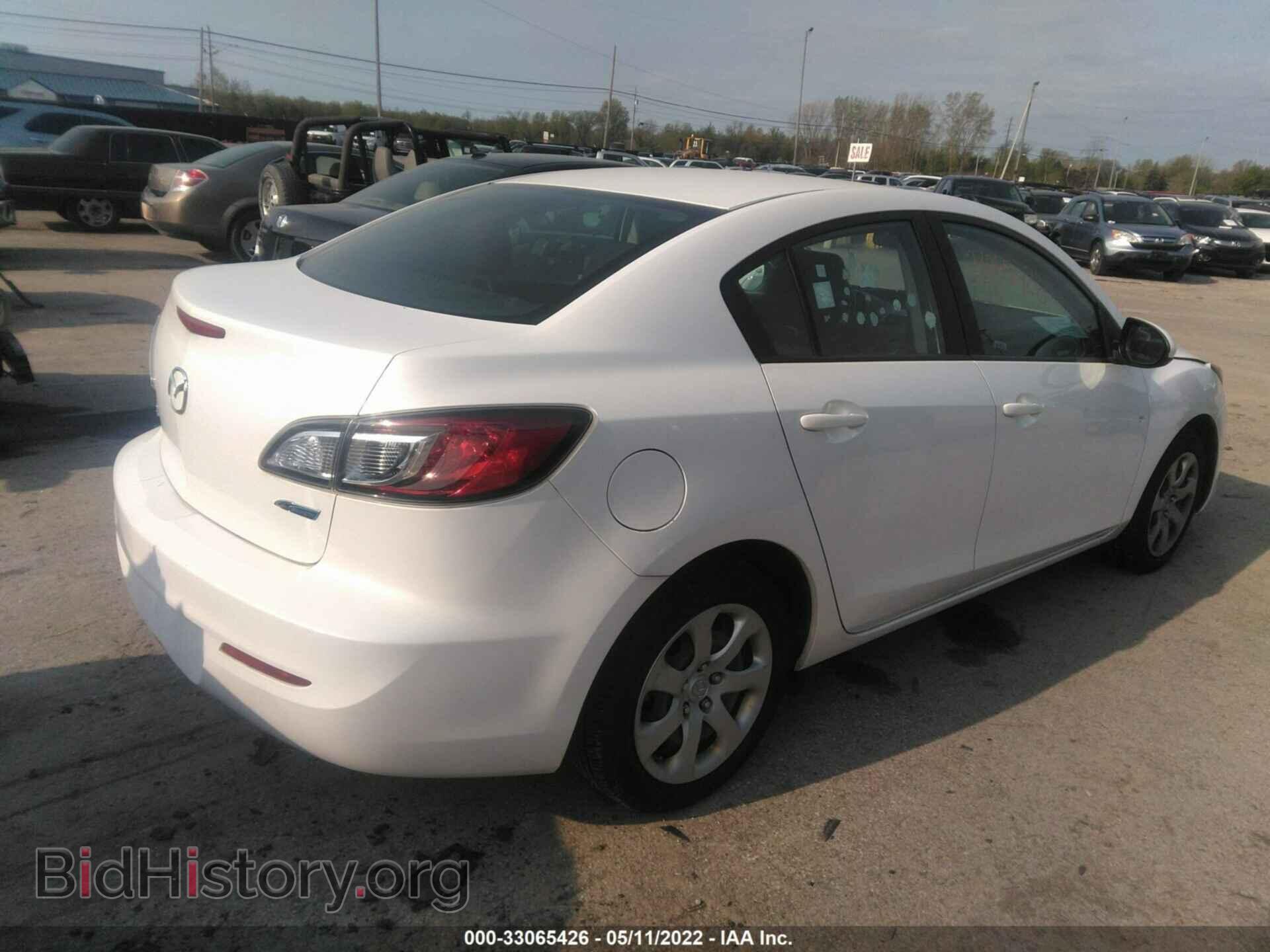 2013 MAZDA MAZDA3 - VIN: JM1BL1U71D1754330 - Фото 4