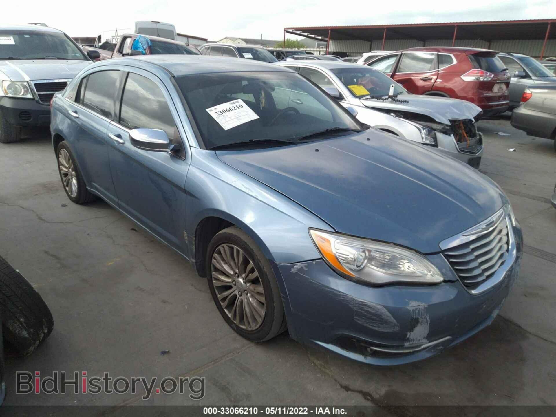 Photo 1C3BC2FB8BN533793 - CHRYSLER 200 2011