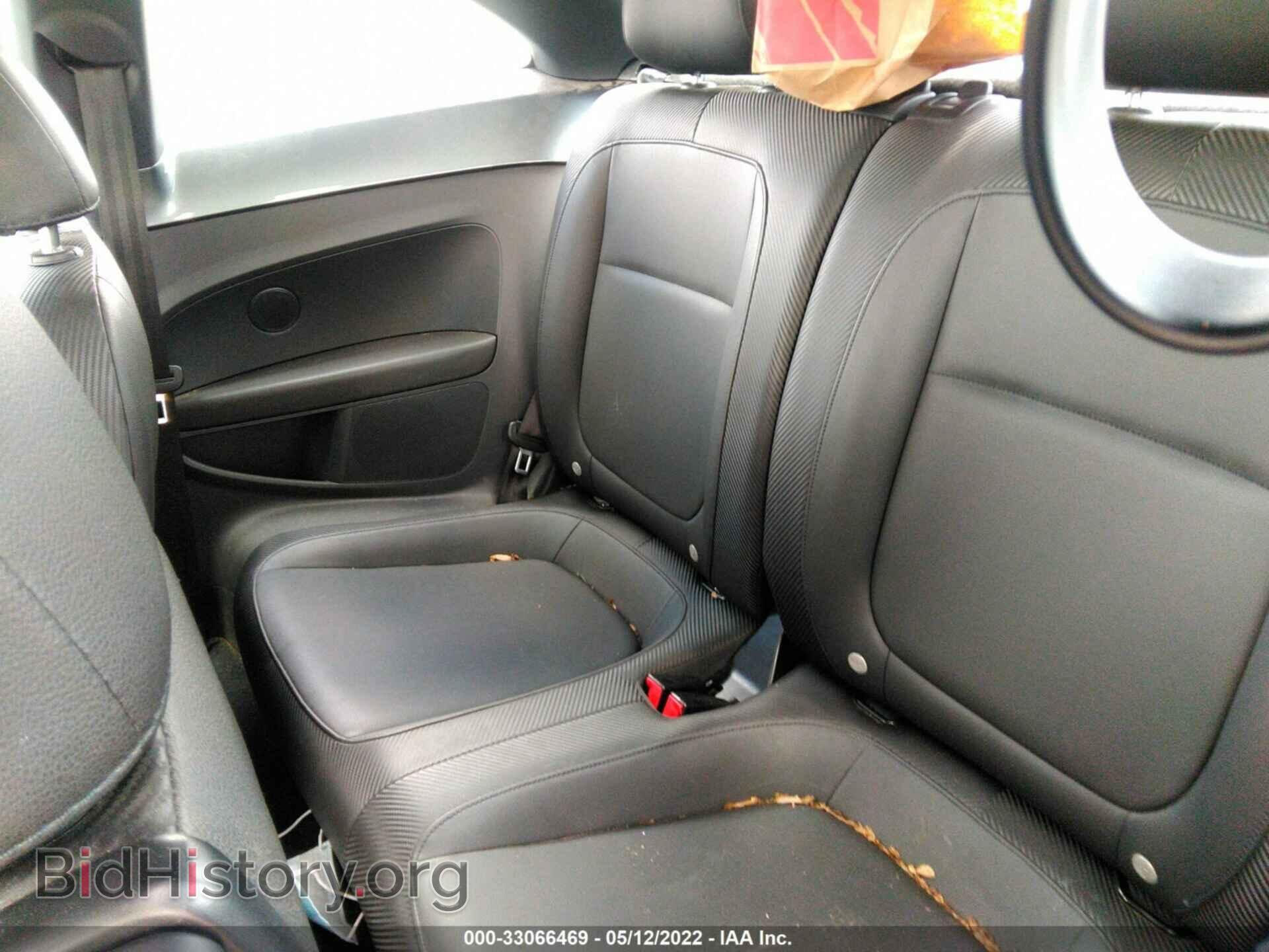 2012 VOLKSWAGEN BEETLE - VIN: 3VWJP7ATXCM618376 - Фото 8