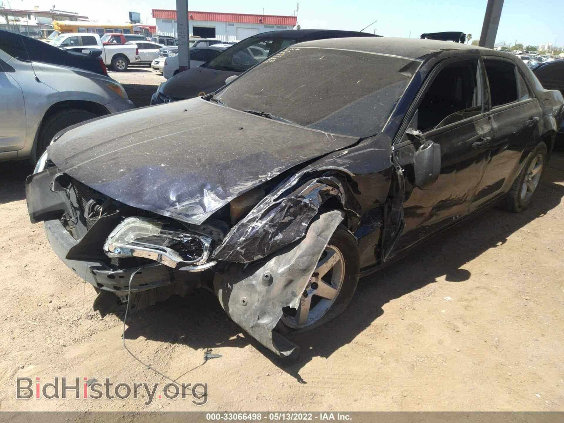 2011 CHRYSLER 300 - VIN: 2C3CA5CG6BH534865 - Фото 2