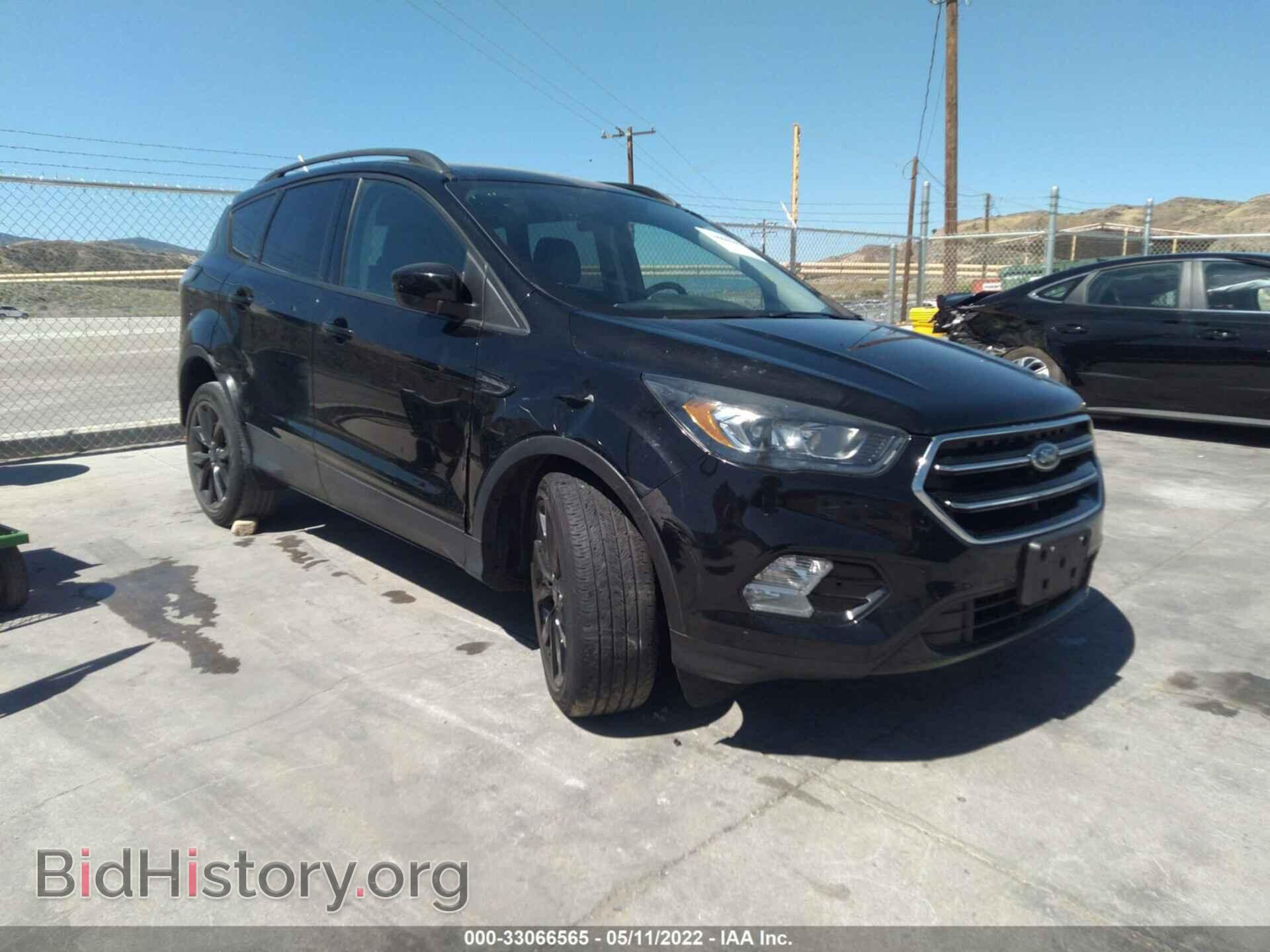 Фотография 1FMCU0G97HUE09067 - FORD ESCAPE 2017