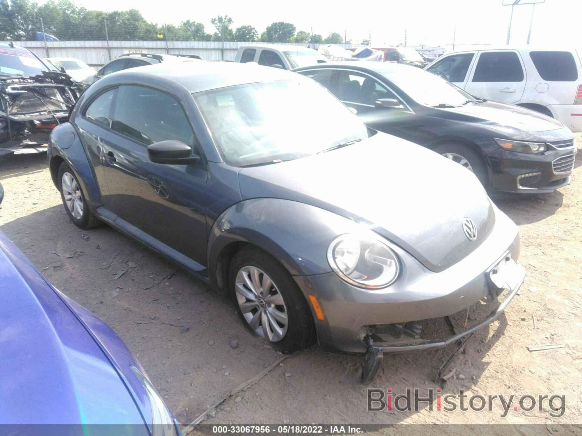 Photo 3VWFP7AT4DM636427 - VOLKSWAGEN BEETLE COUPE 2013