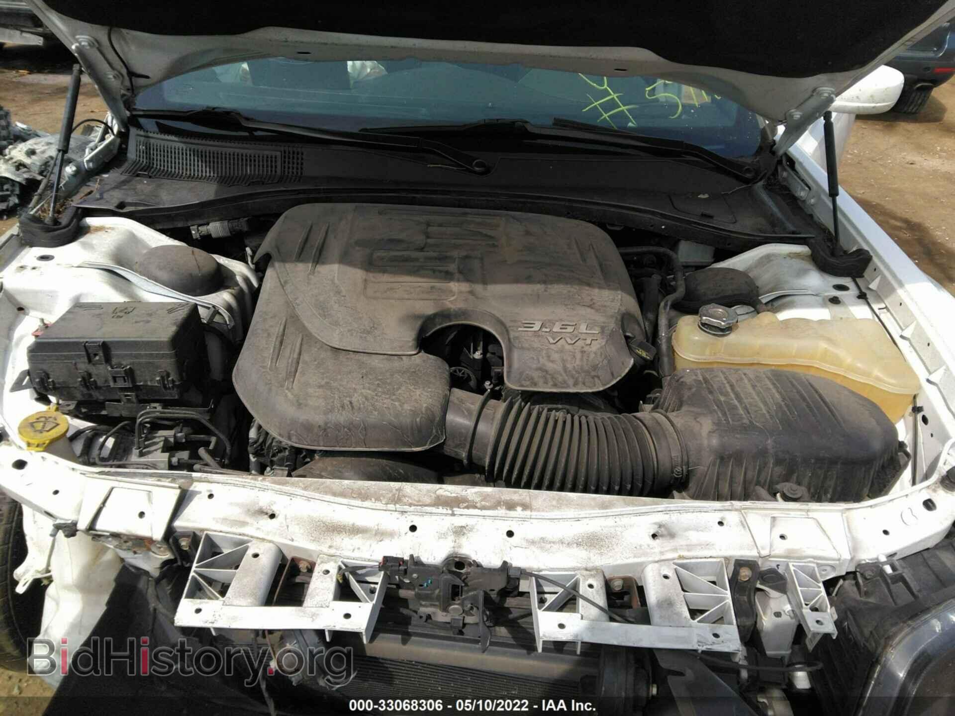 2016 CHRYSLER 300 - VIN: 2C3CCAGG0GH253326 - Фото 10