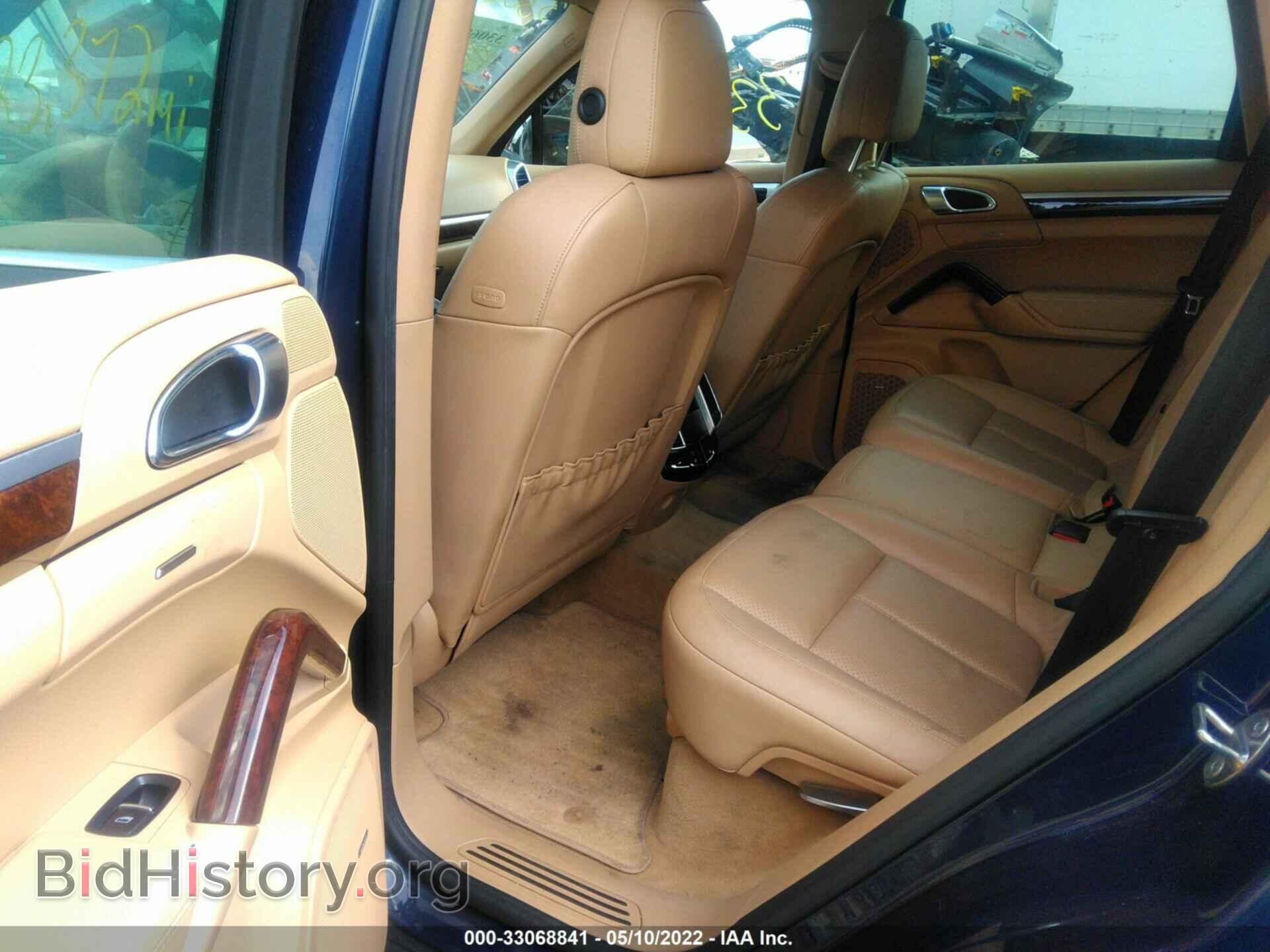 2011 PORSCHE CAYENNE - VIN: WP1AA2A21BLA07410 - Photo 8