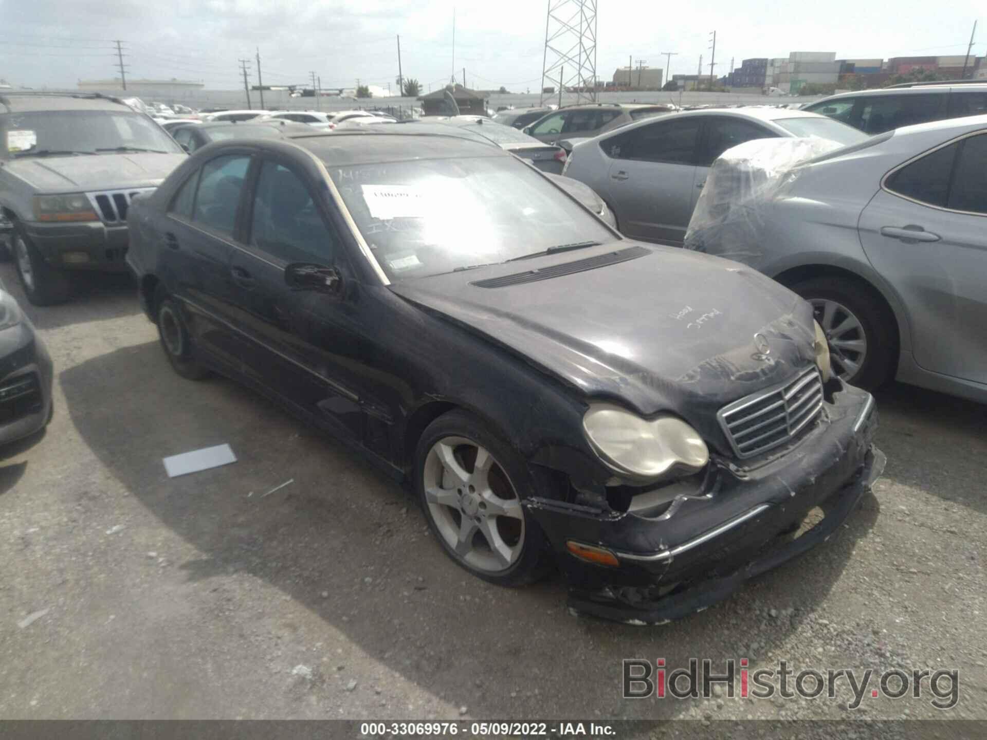 Photo WDBRF52H56A871838 - MERCEDES-BENZ C-CLASS 2006