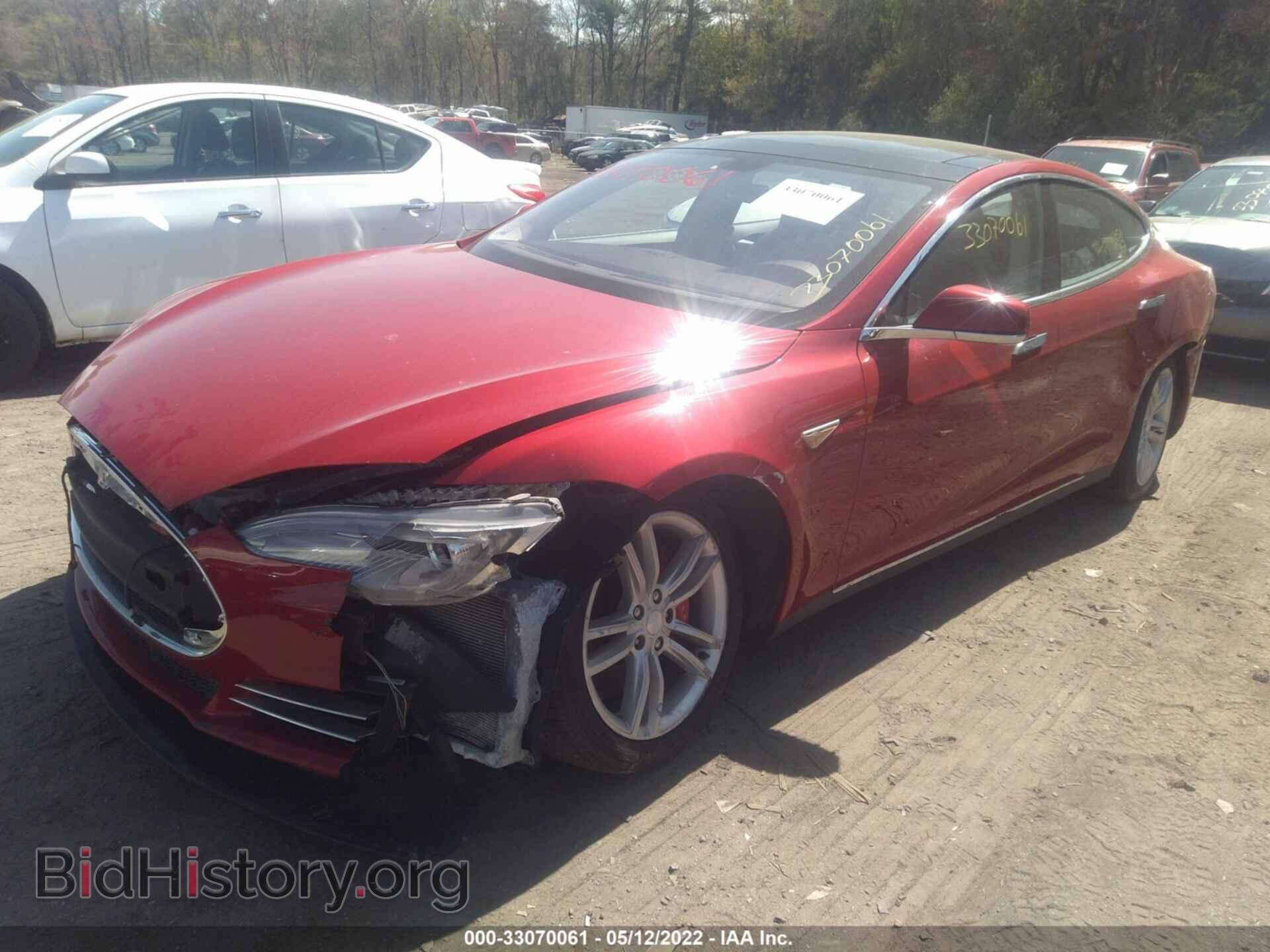 2014 TESLA MODEL S - VIN: 5YJSA1H11EFP42165 - Фото 2