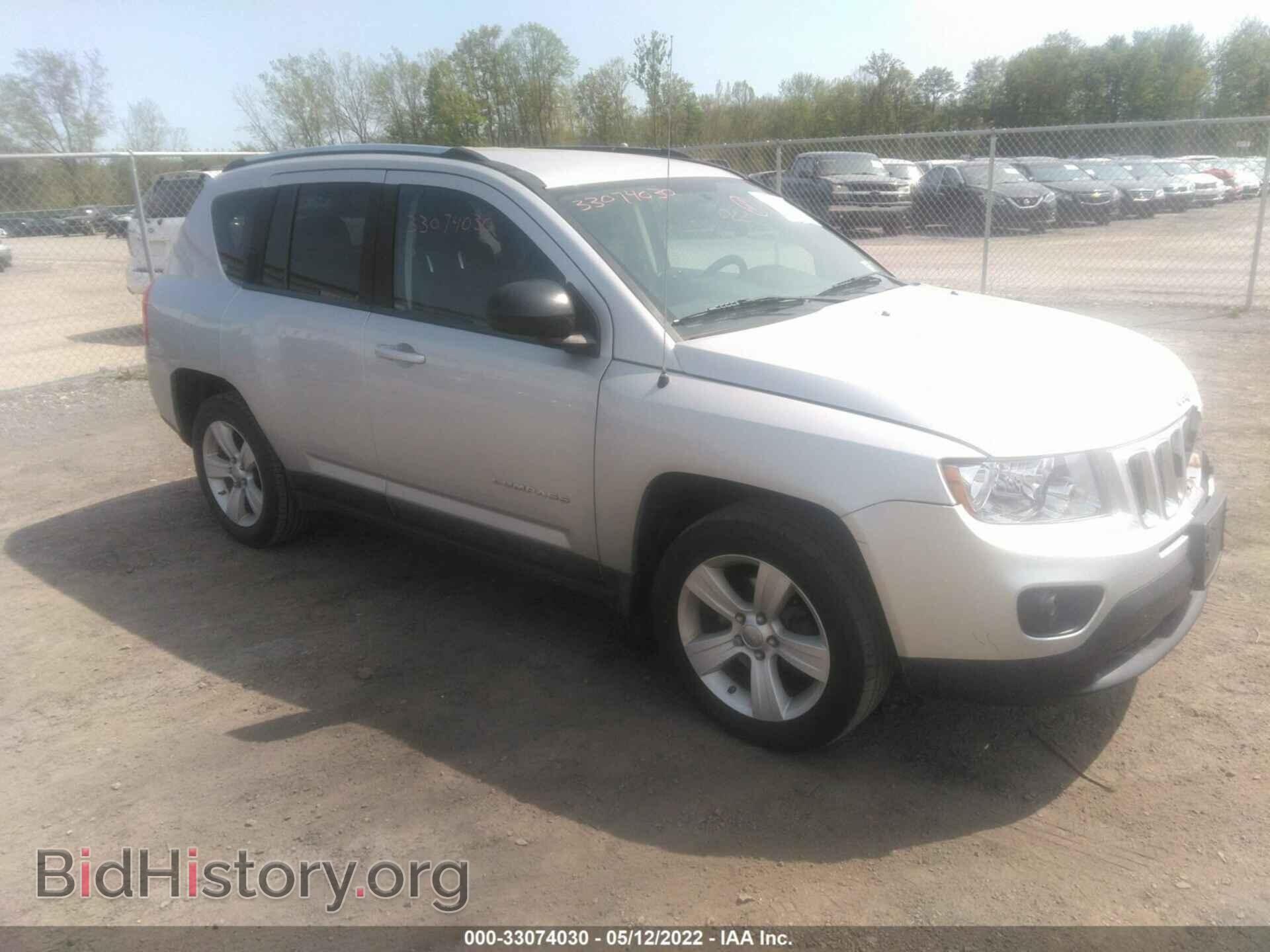 Photo 1J4NF1FBXBD135771 - JEEP COMPASS 2011