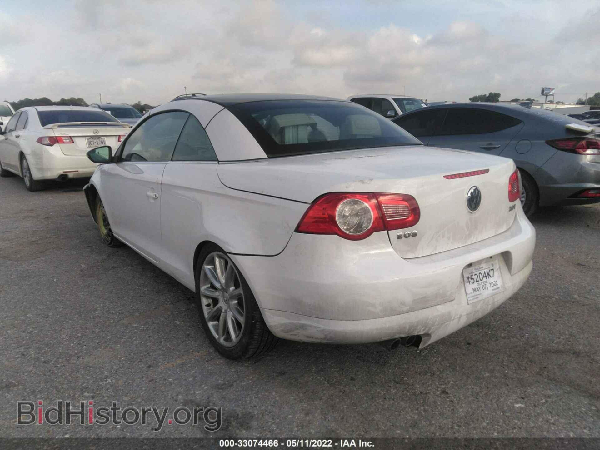 2011 VOLKSWAGEN EOS - VIN: WVWFW7AH3BV003180 - Фото 3