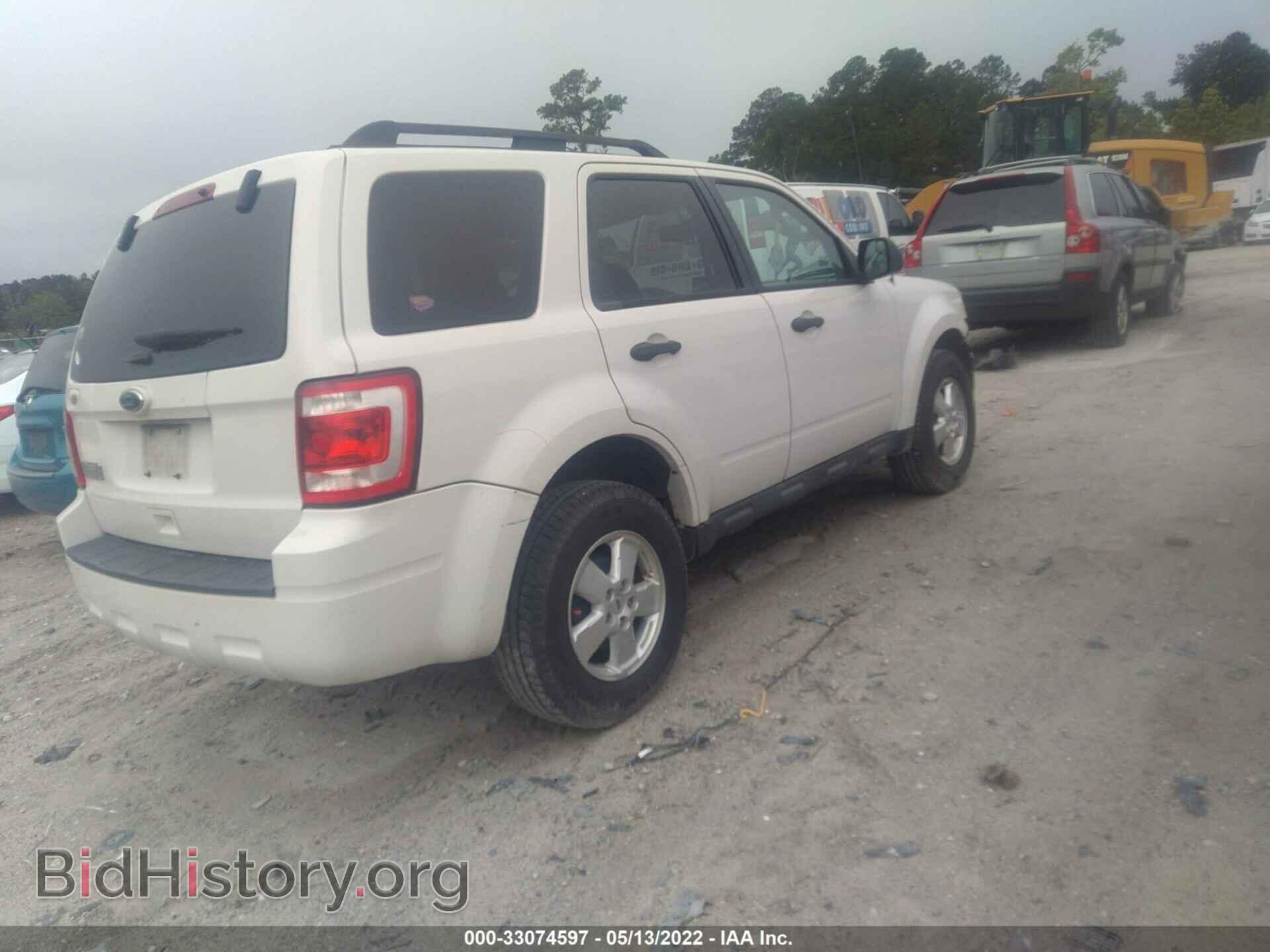 2011 FORD ESCAPE - VIN: 1FMCU0D78BKB22472 - Фото 4