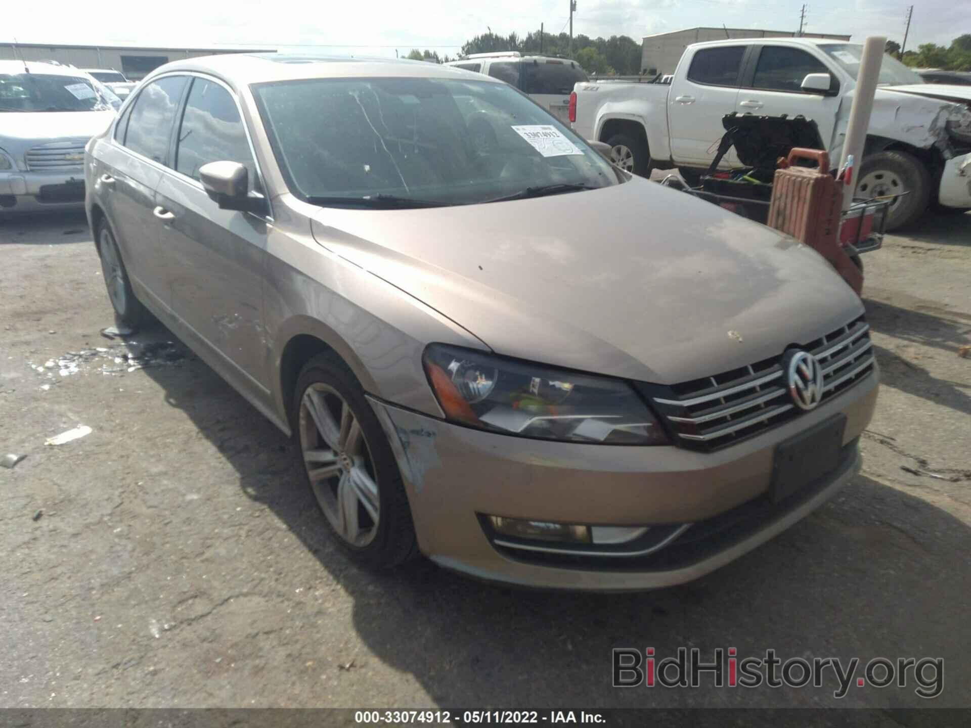 Photo 1VWCV7A38FC011932 - VOLKSWAGEN PASSAT 2015