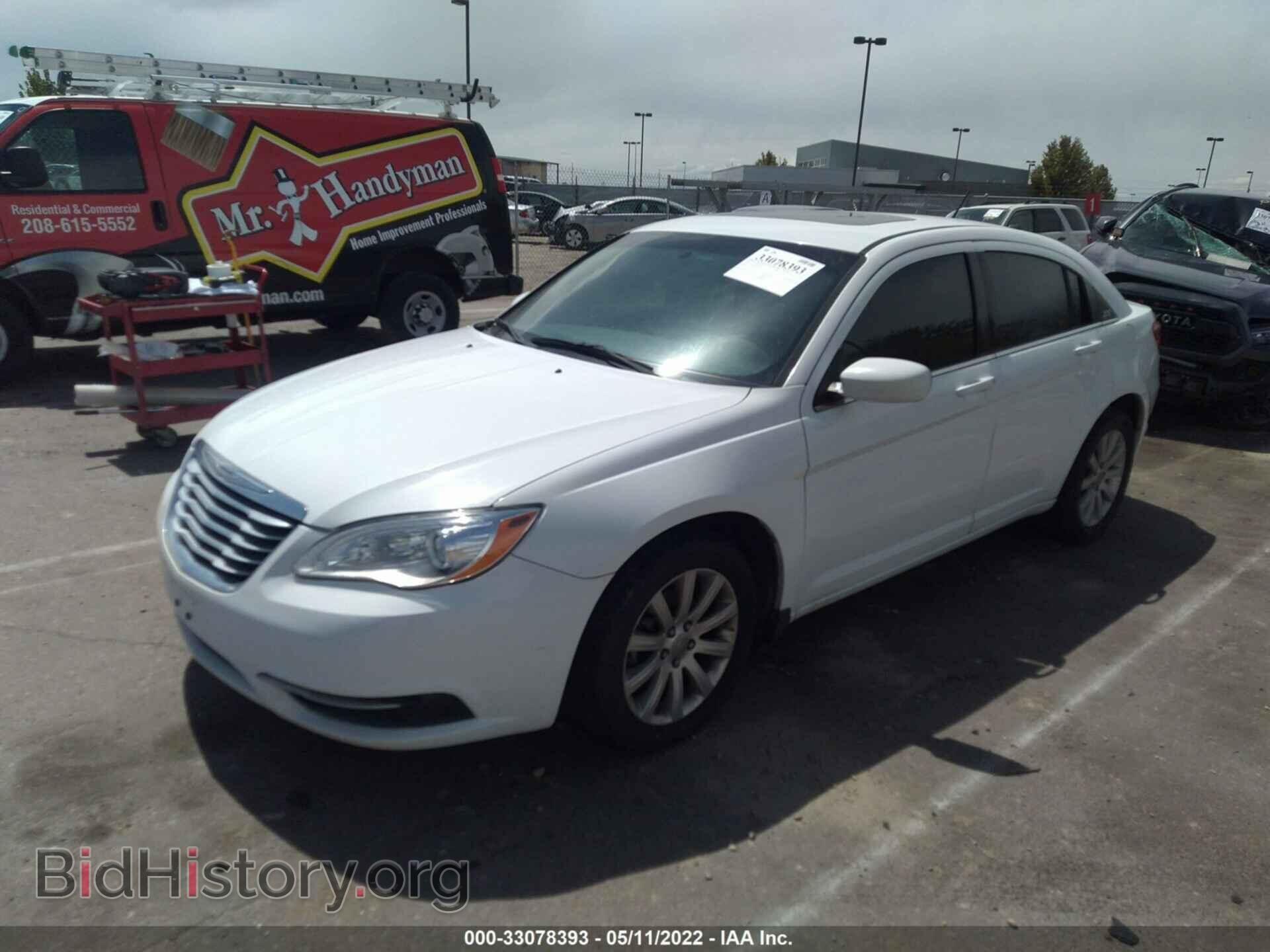 2013 CHRYSLER 200 - VIN: 1C3CCBBB9DN538353 - Фото 2