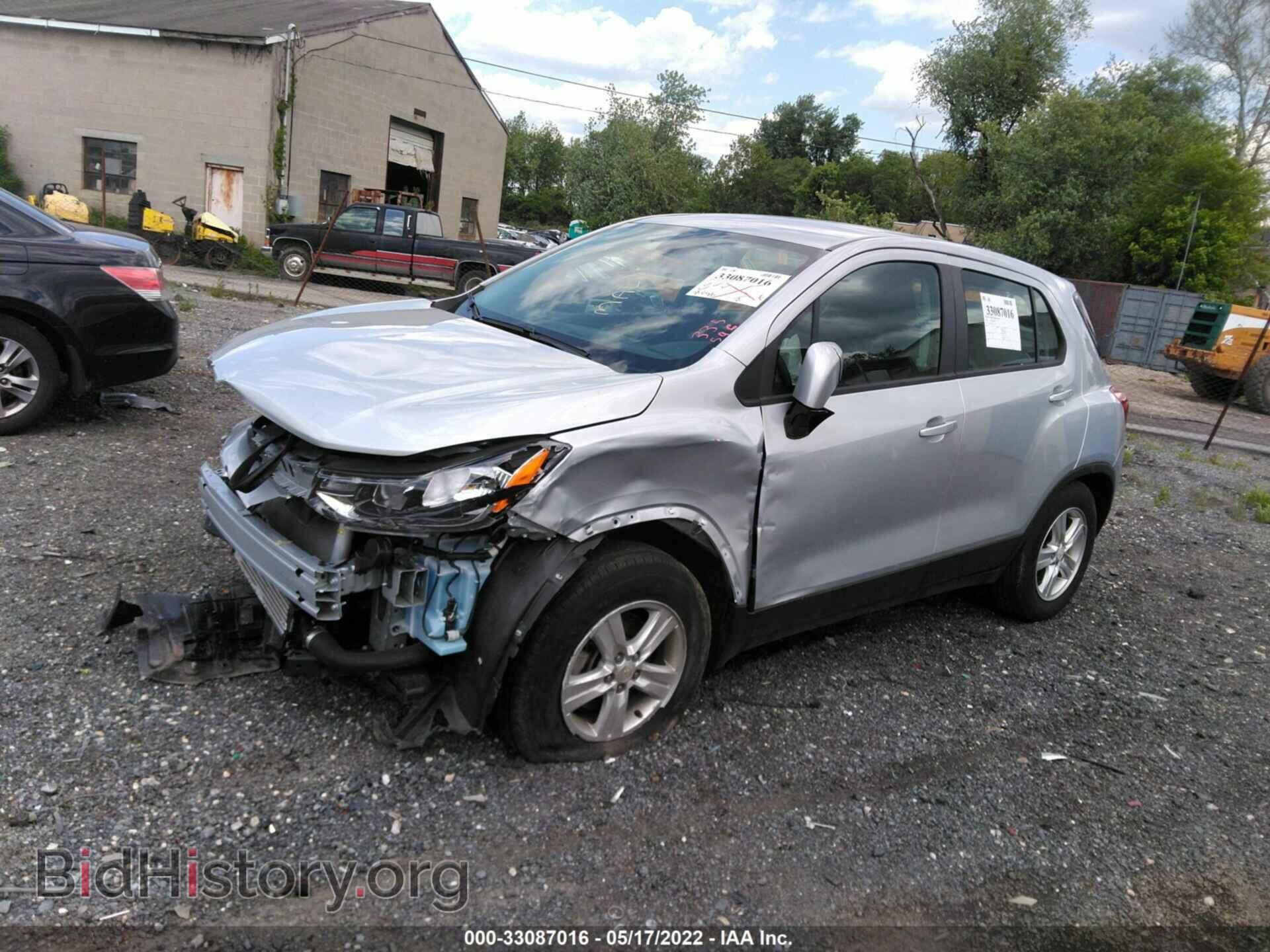 2020 CHEVROLET TRAX - VIN: 3GNCJKSB7LL335596 - Фото 2