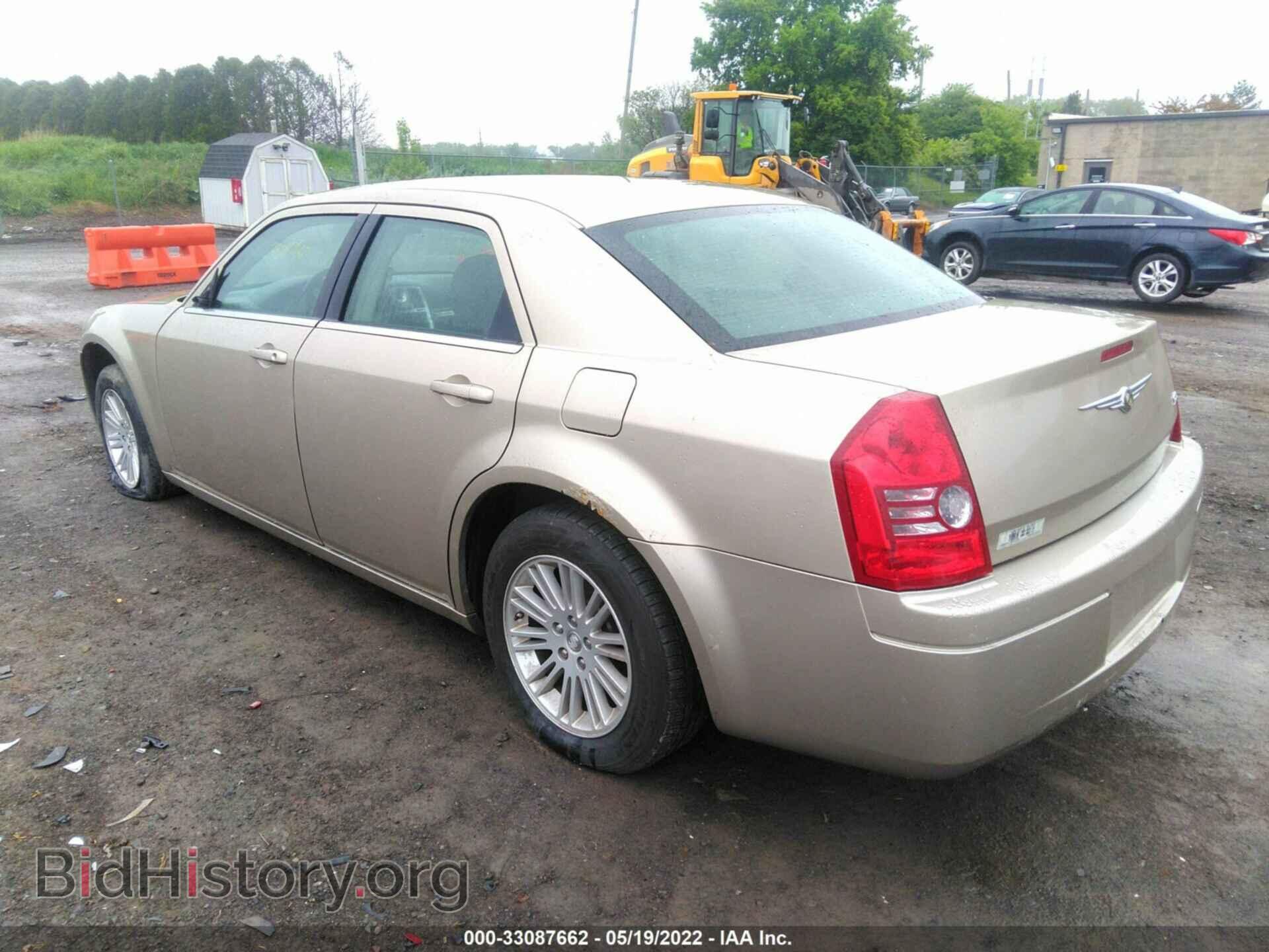 2009 CHRYSLER 300 - VIN: 2C3KA43D09H543731 - Фото 3