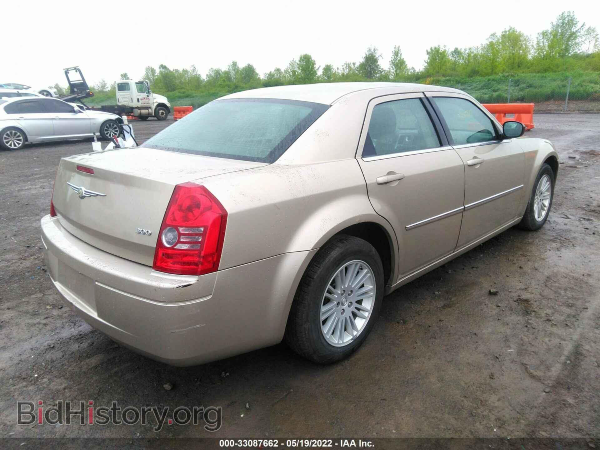 2009 CHRYSLER 300 - VIN: 2C3KA43D09H543731 - Фото 4