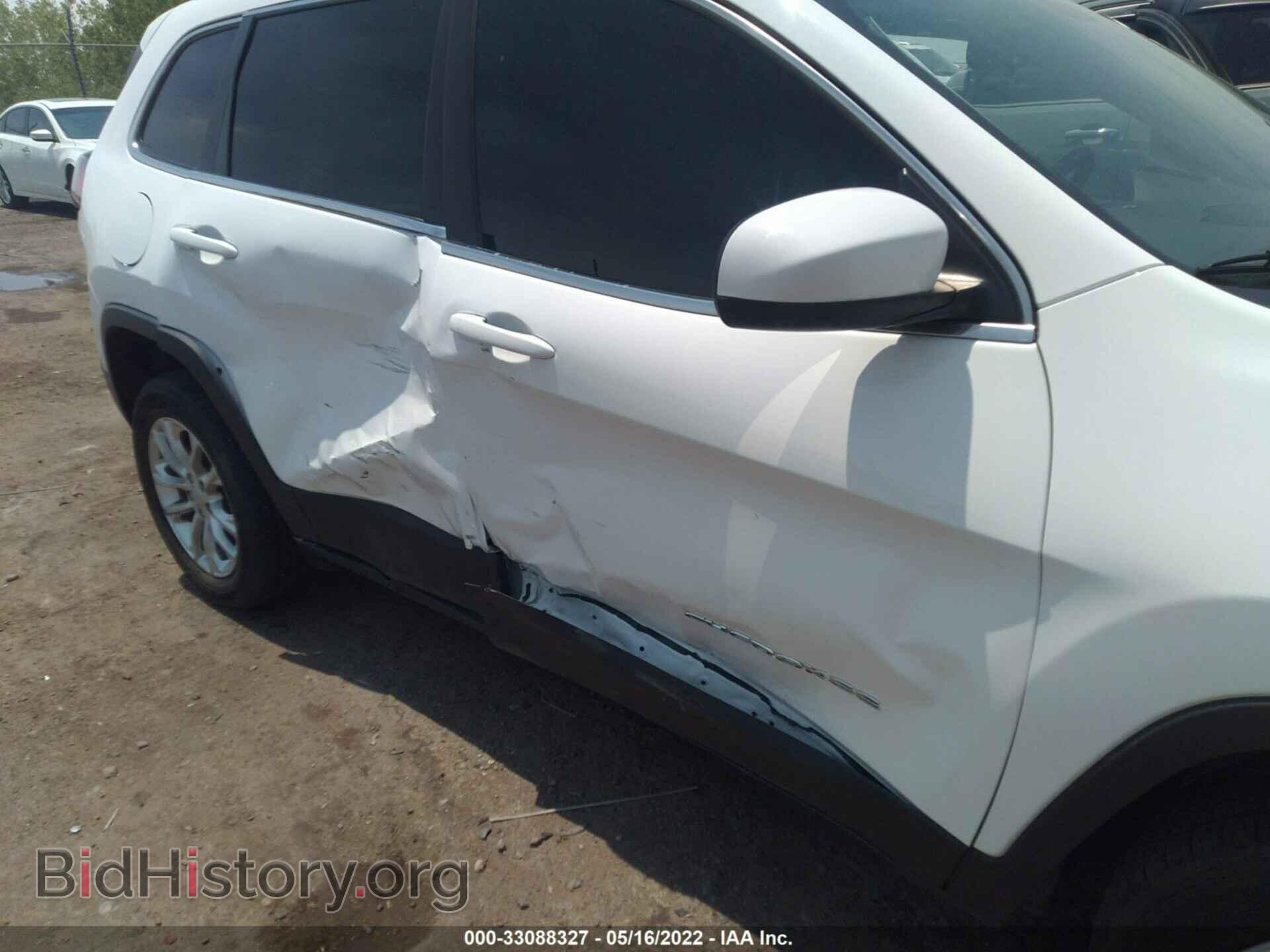 2019 JEEP CHEROKEE - VIN: 1C4PJLCB1KD370122 - Фото 6