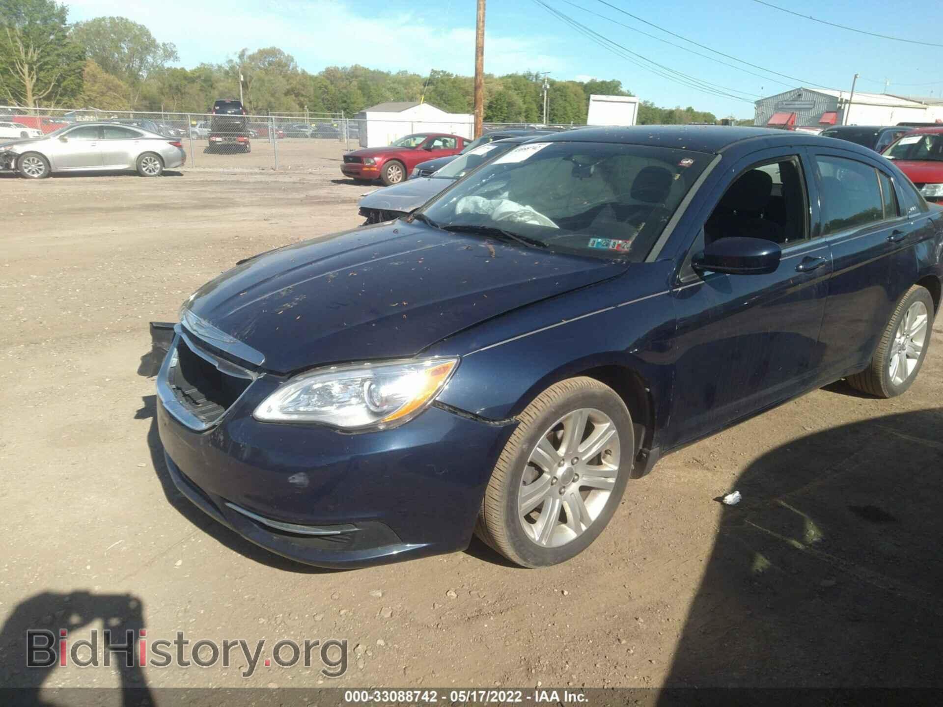 2013 CHRYSLER 200 - VIN: 1C3CCBAB3DN660319 - Photo 2