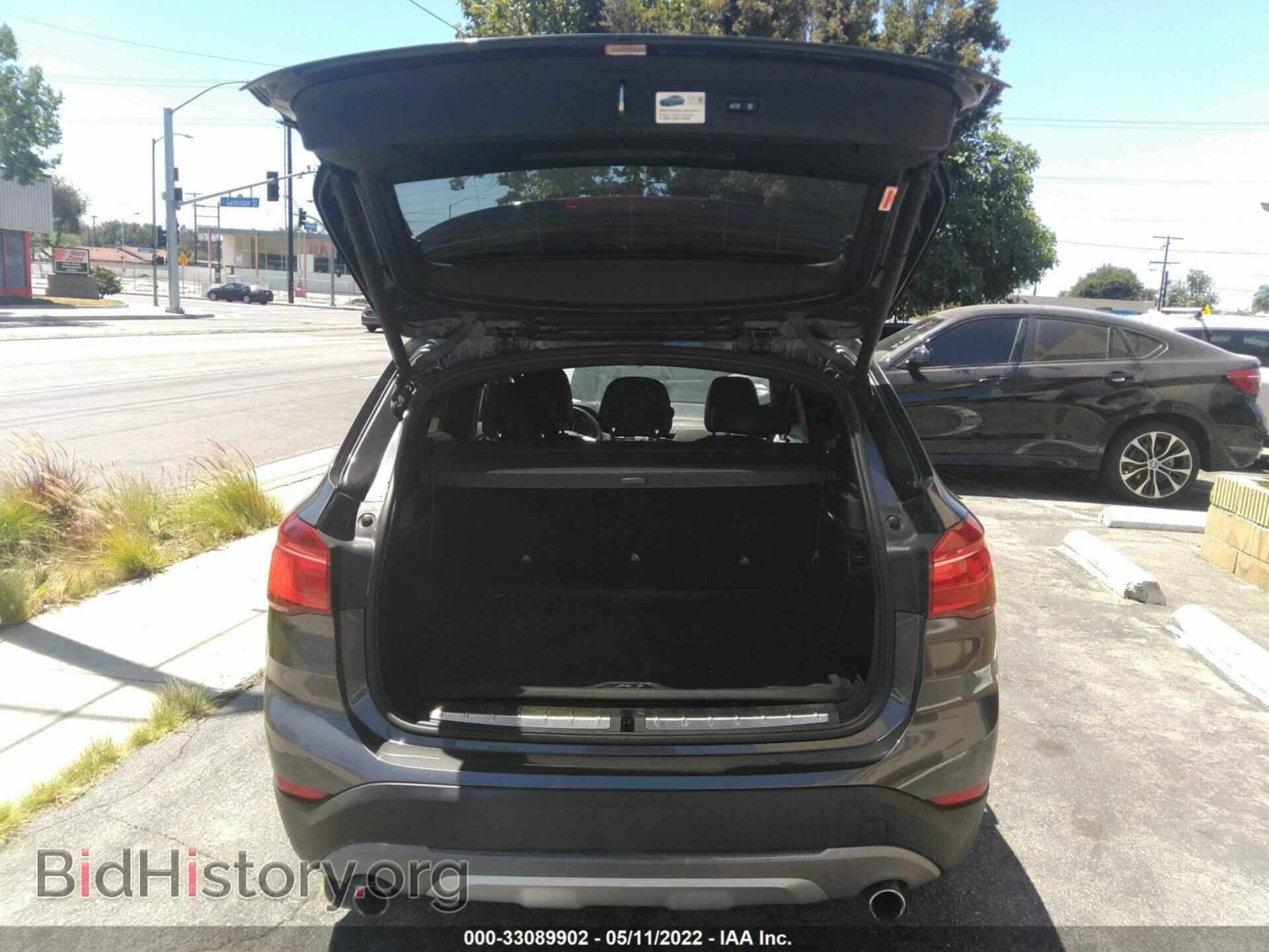 2017 BMW X1 - VIN: WBXHT3C35H5F68556 - Фото 6