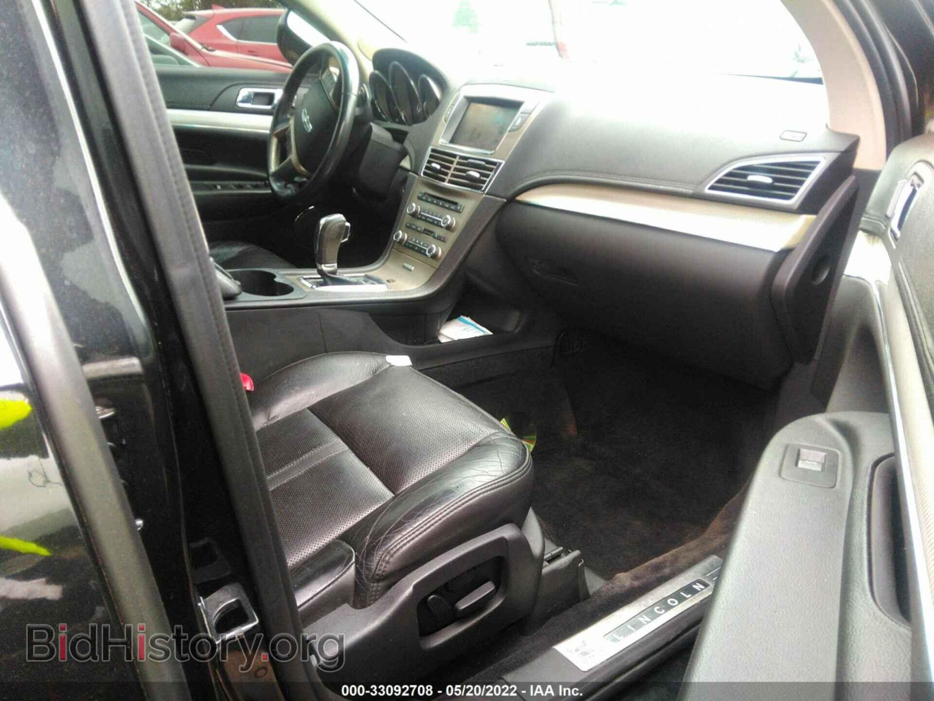 2010 LINCOLN MKT - VIN: 2LMHJ5AT0ABJ10021 - Фото 5