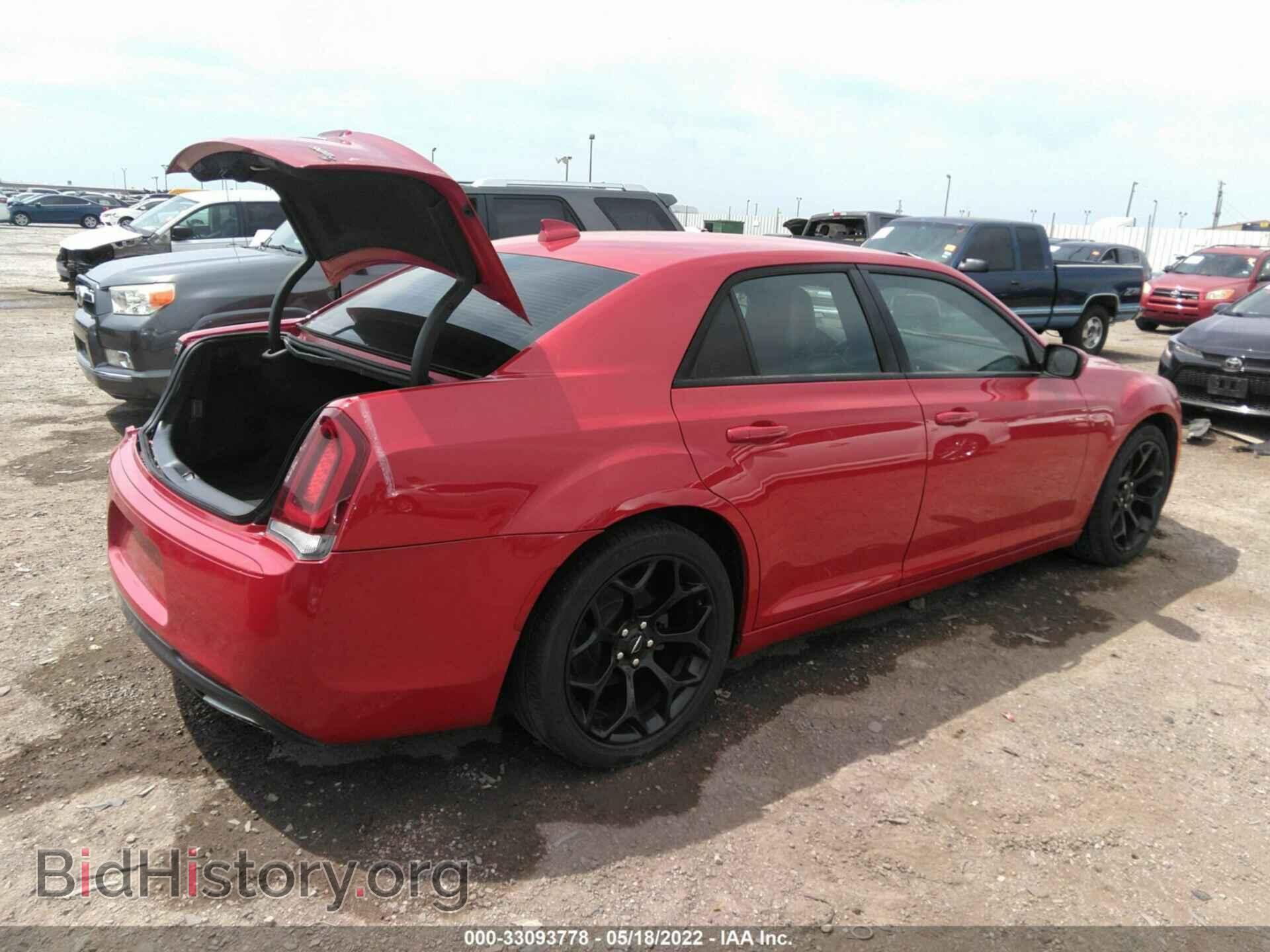 2018 CHRYSLER 300 - VIN: 2C3CCABG2JH144297 - Фото 4