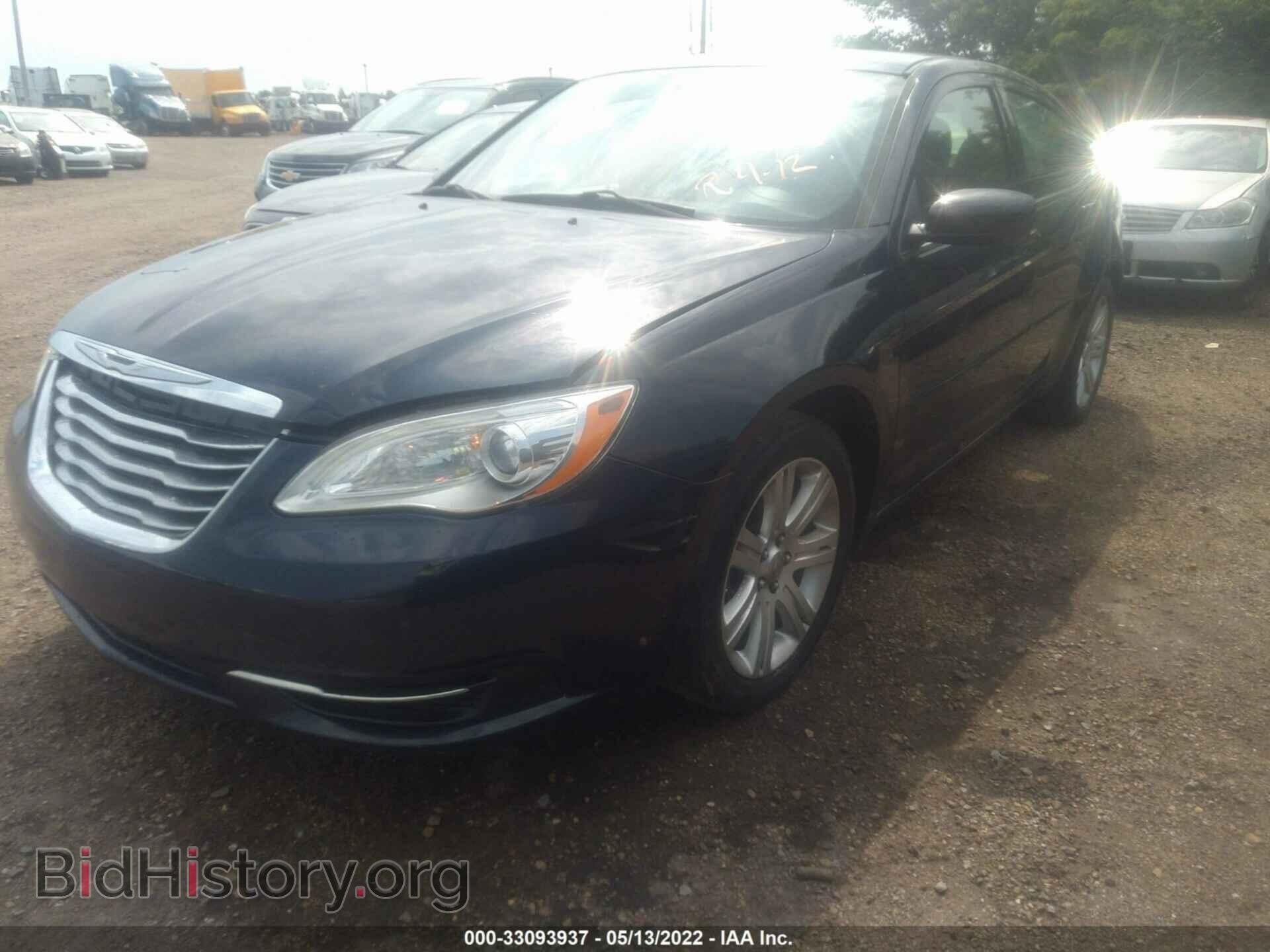 2013 CHRYSLER 200 - VIN: 1C3CCBBB8DN656748 - Photo 2
