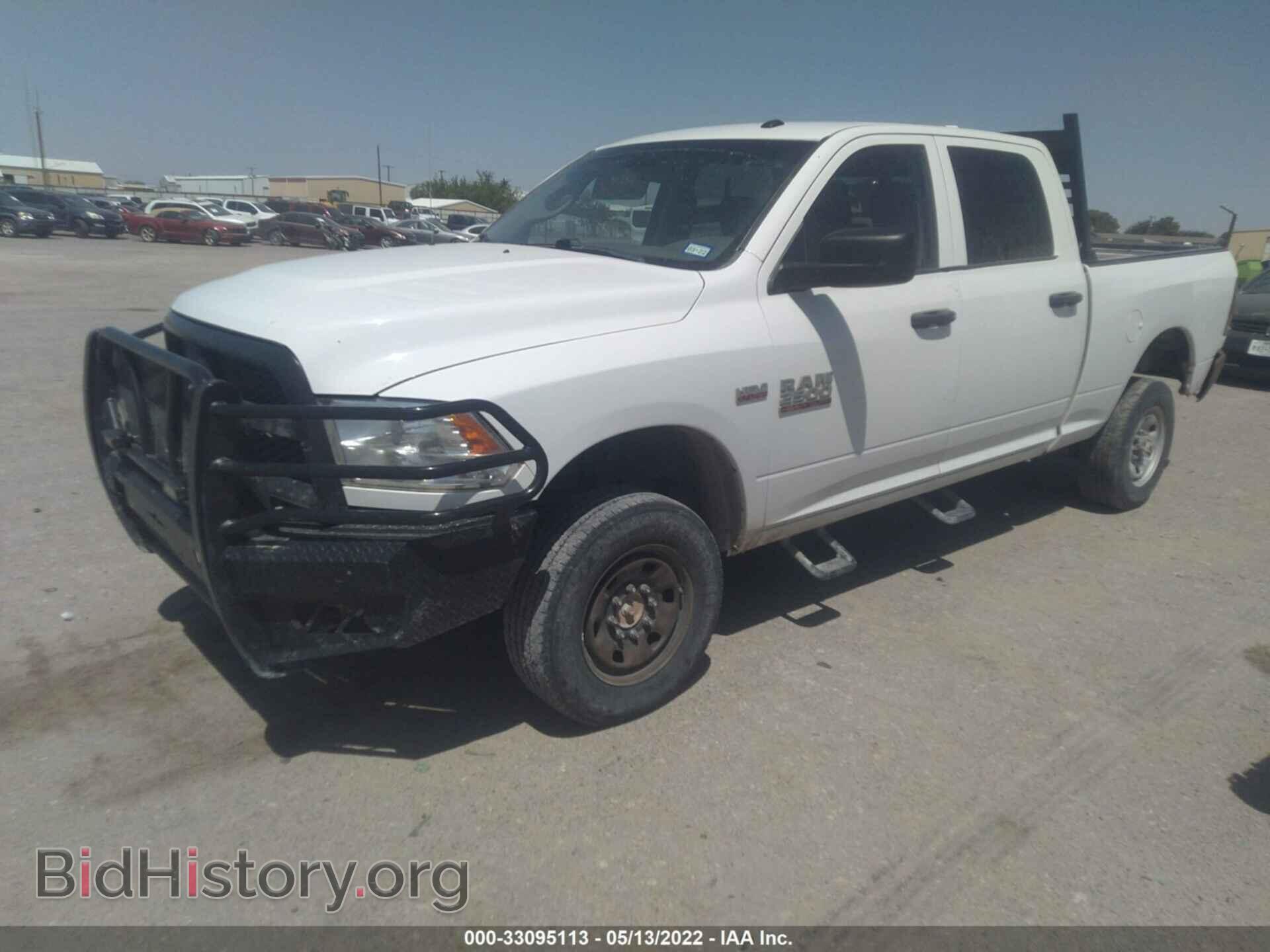 2018 RAM 2500 - VIN: 3C6TR5CT3JG282452 - Photo 2