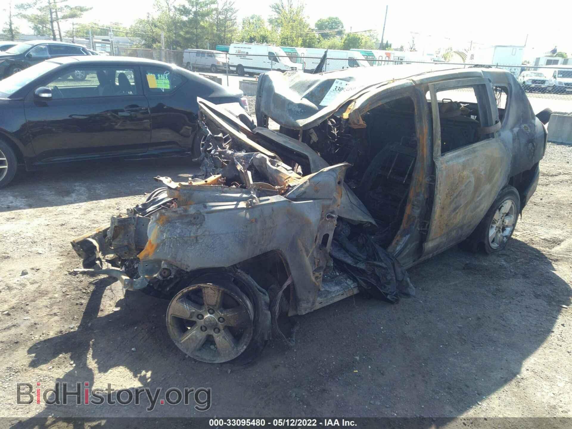 2014 JEEP COMPASS - VIN: 1C4NJCBA9ED749731 - Фото 2