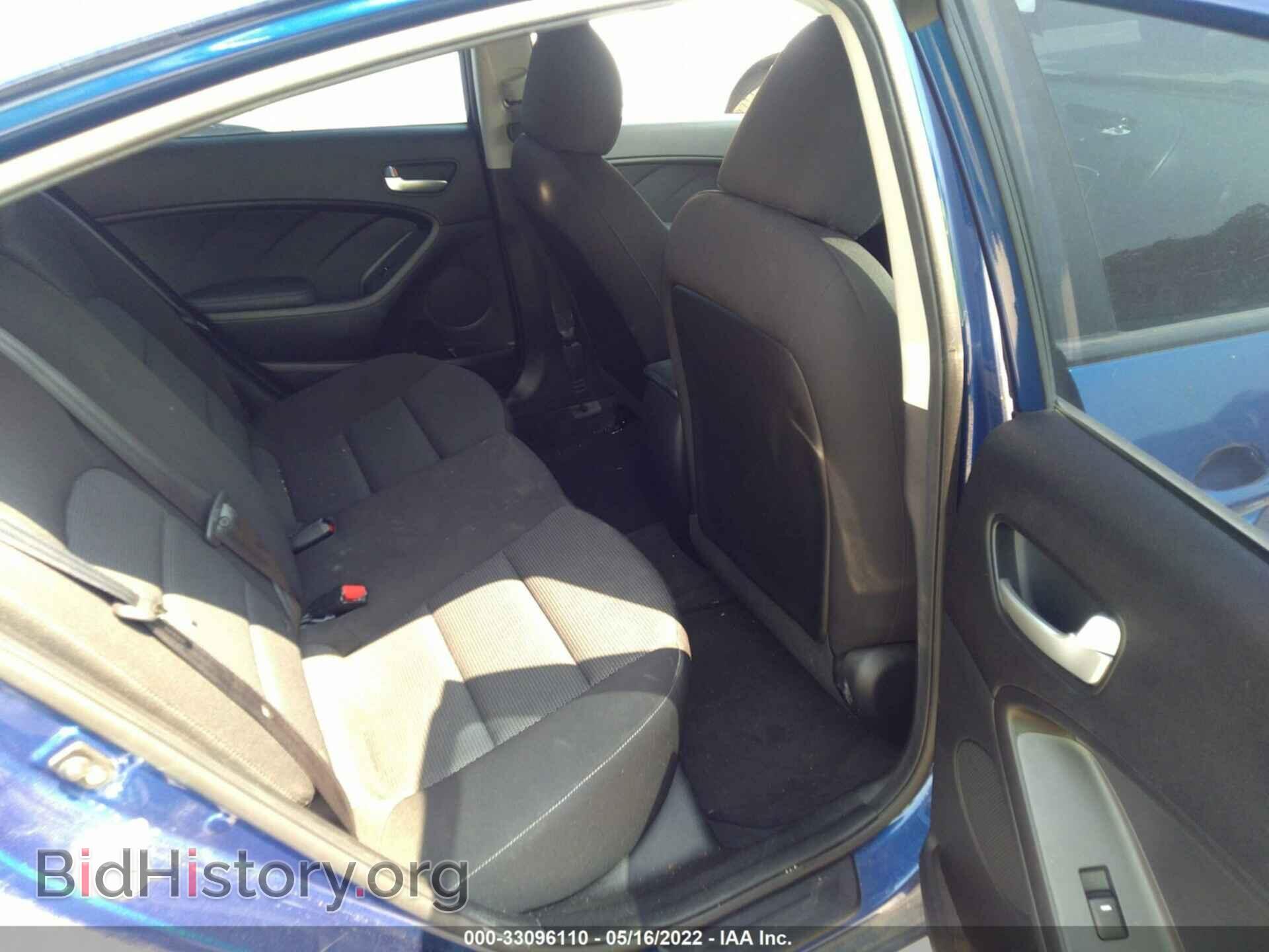 2017 KIA FORTE - VIN: 3KPFK4A75HE045011 - Photo 8