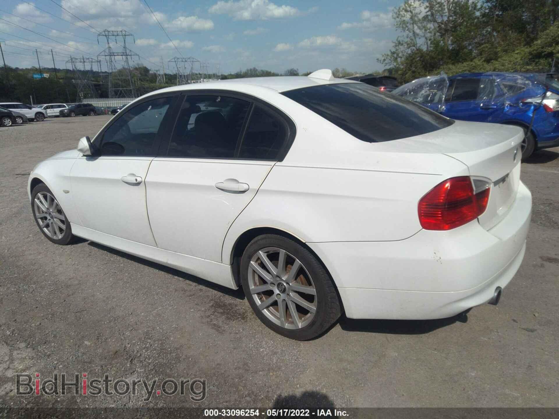 2008 BMW 3 SERIES - VIN: WBAVD53548A009785 - Фото 3
