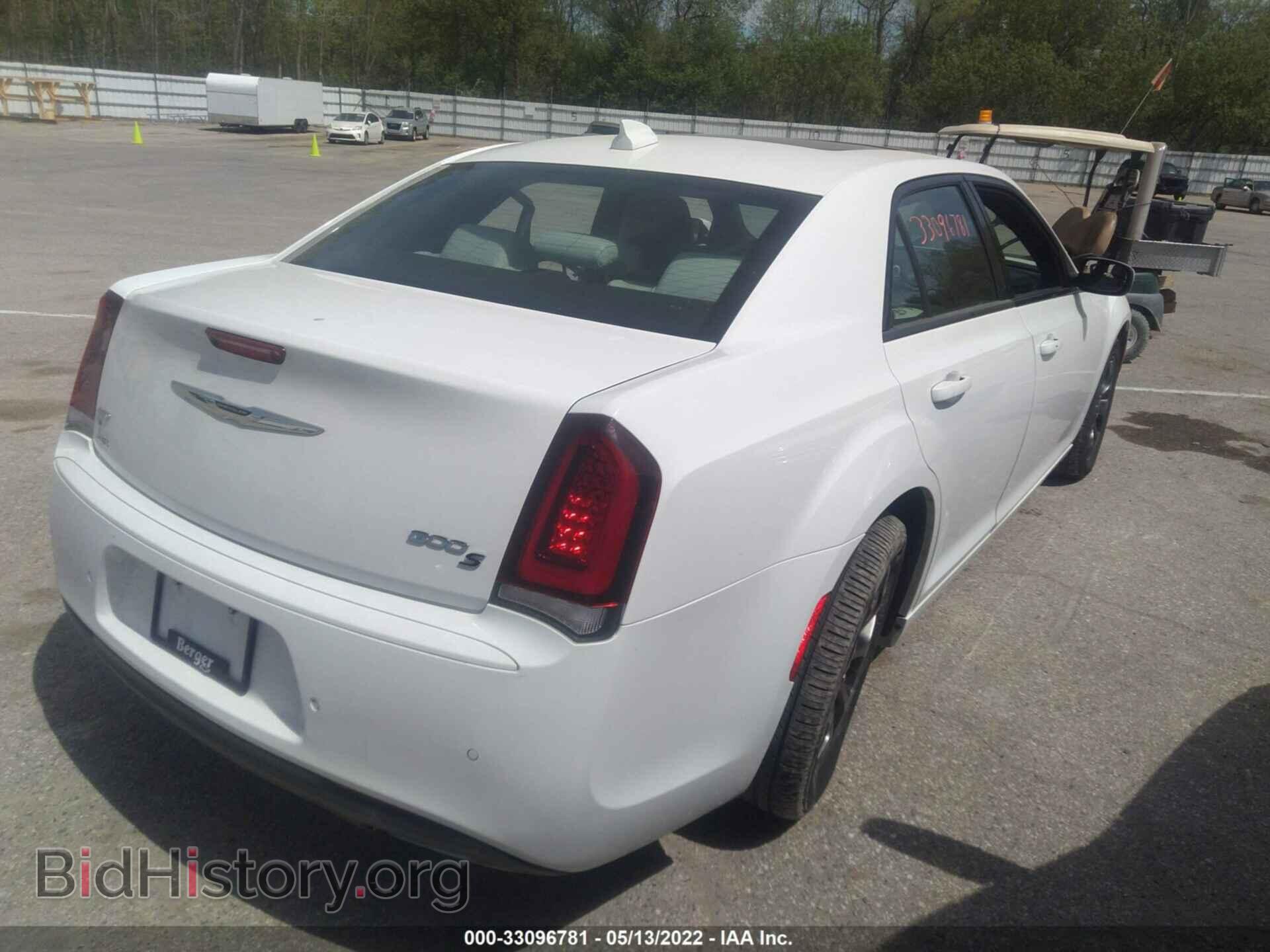 2017 CHRYSLER 300 - VIN: 2C3CCAGGXHH508355 - Фото 4