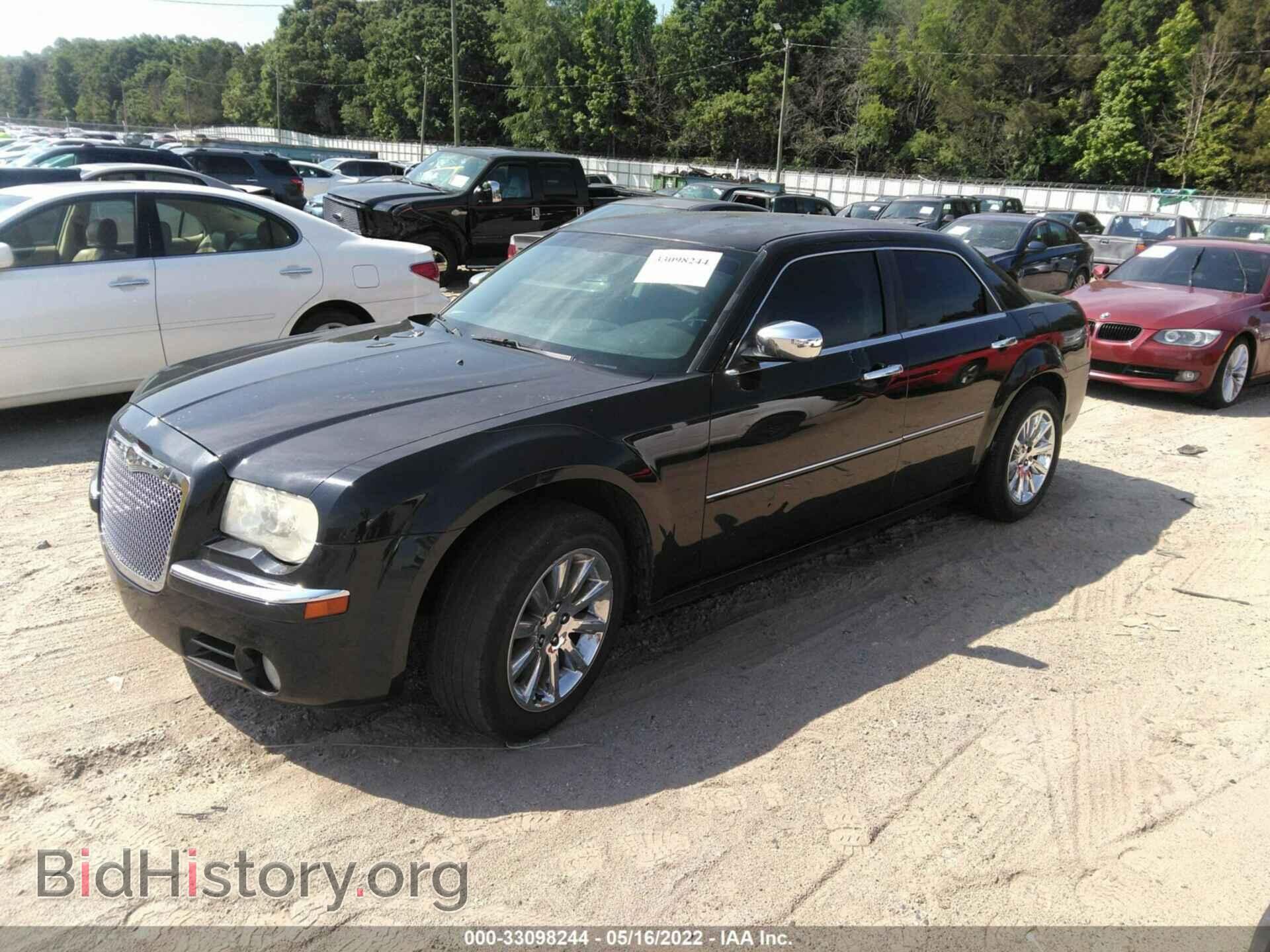 2008 CHRYSLER 300 - VIN: 2C3LA53G58H328901 - Фото 2