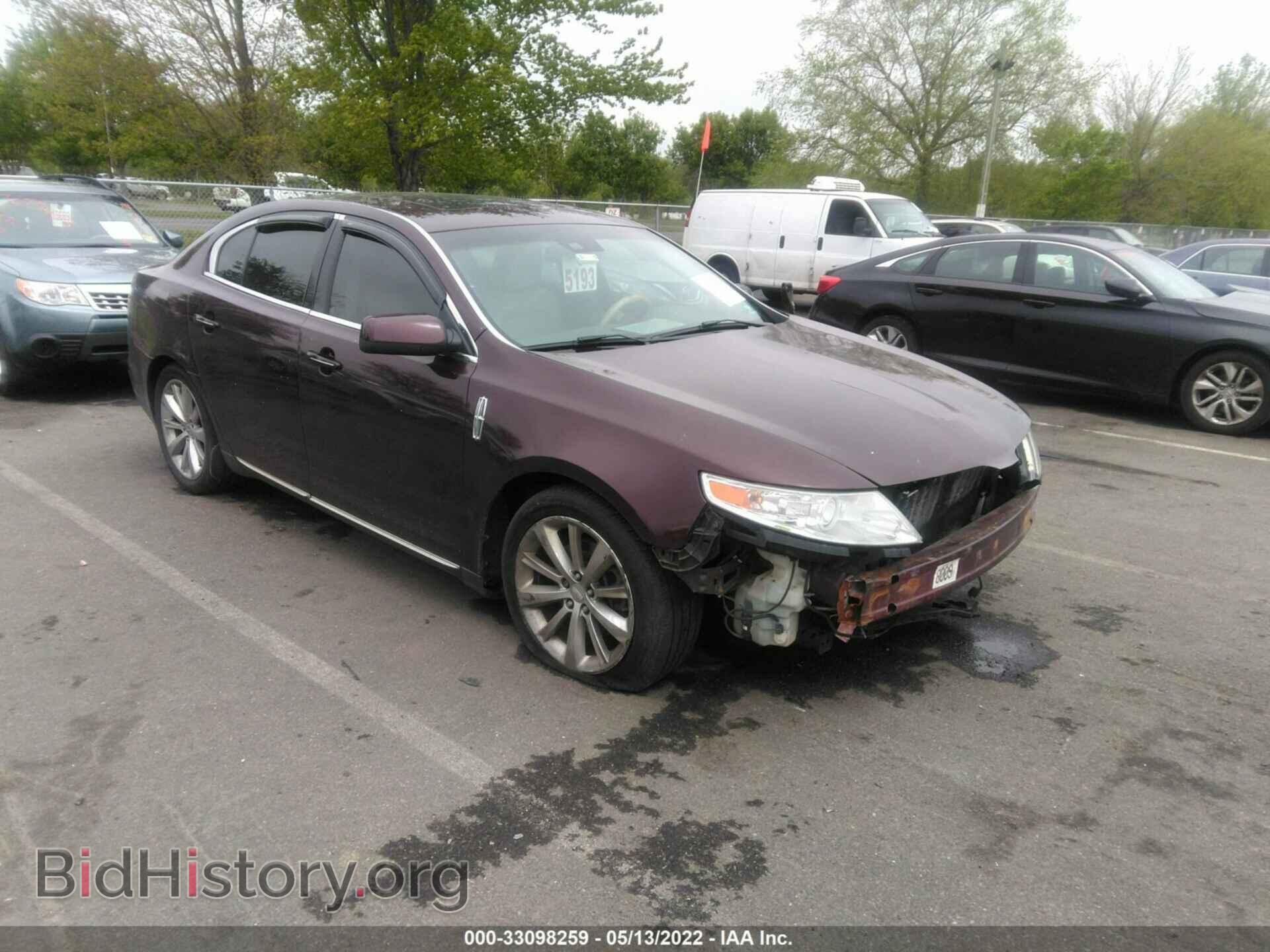 Photo 1LNHL9FT1BG613931 - LINCOLN MKS 2011
