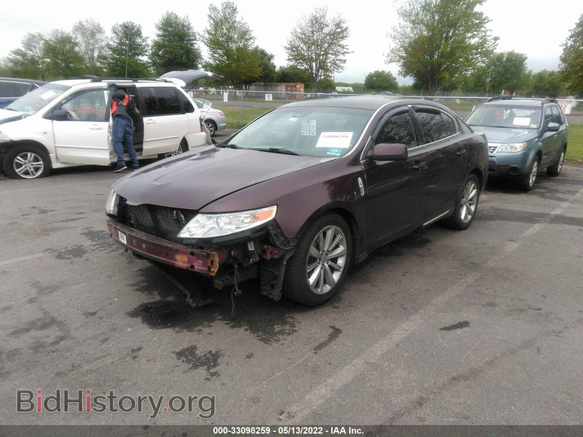 2011 LINCOLN MKS - VIN: 1LNHL9FT1BG613931 - Фото 2