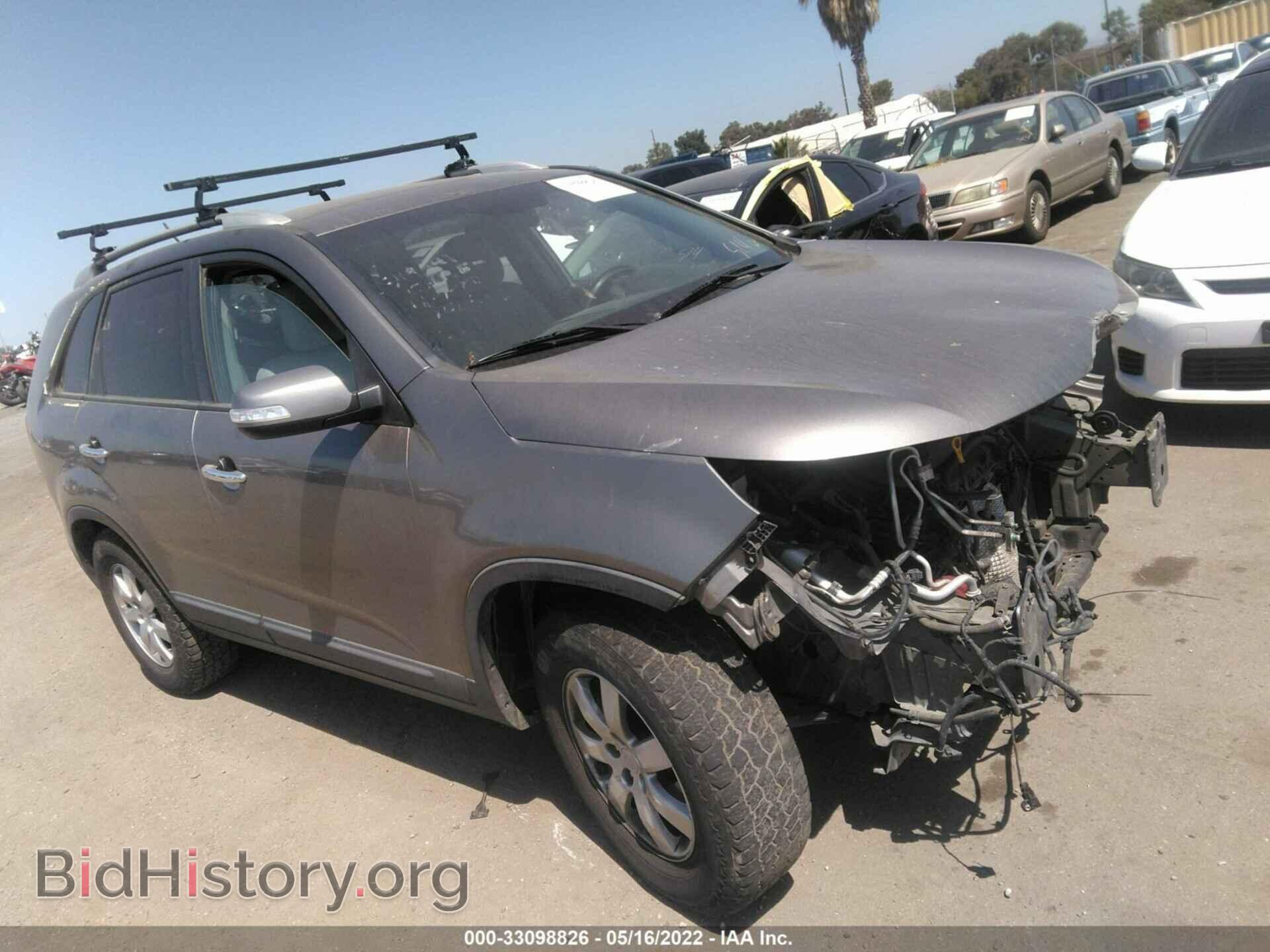 Photo 5XYKT4A23BG123246 - KIA SORENTO 2011