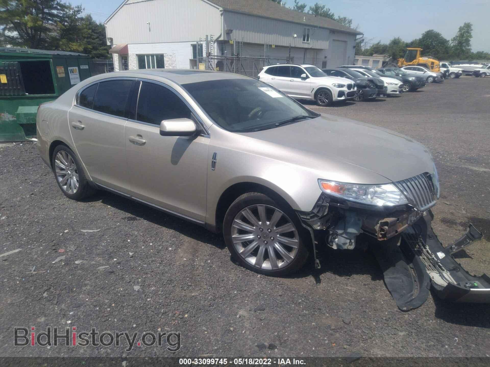 Photo 1LNHL9FT9BG605821 - LINCOLN MKS 2011