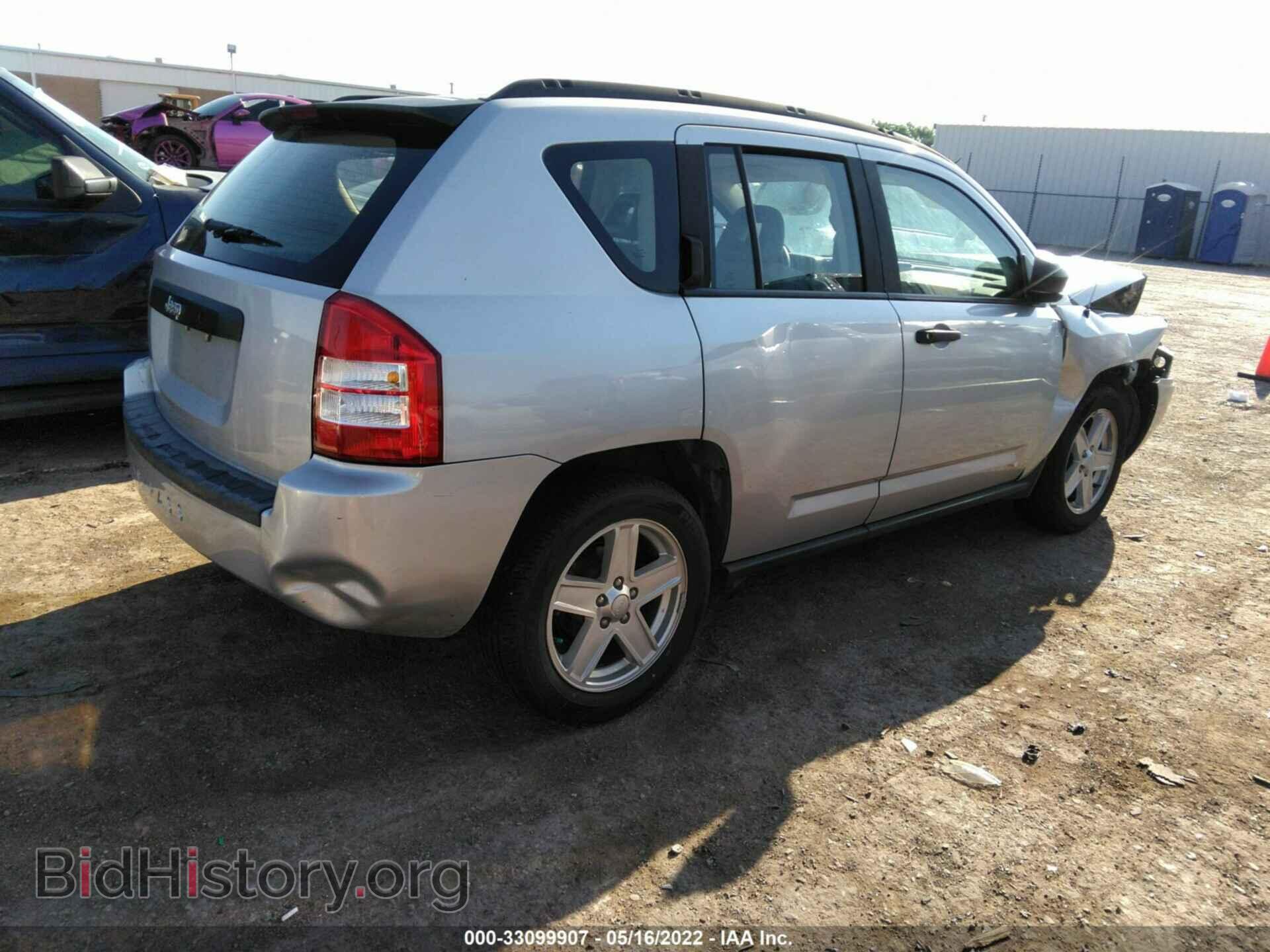 2007 JEEP COMPASS - VIN: 1J8FT47W57D105602 - Фото 4