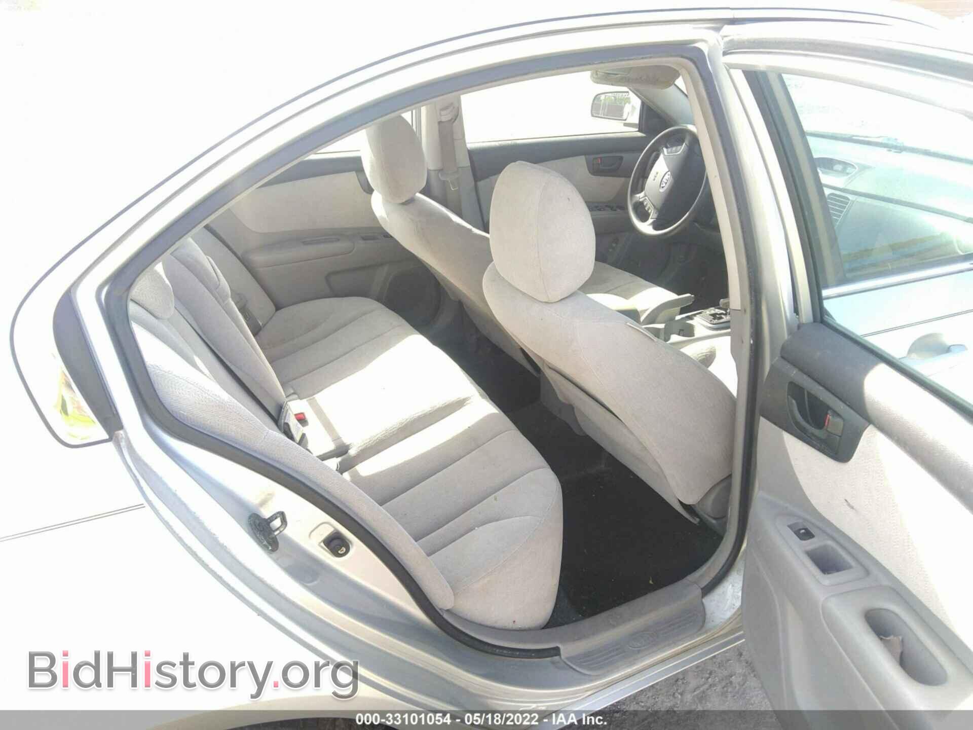 2007 KIA OPTIMA - VIN: KNAGE123375124111 - Фото 8