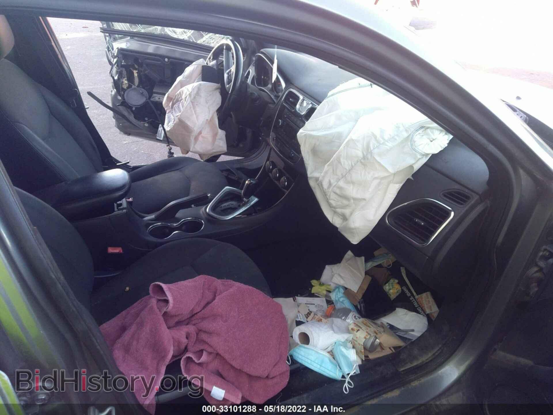 2012 CHRYSLER 200 - VIN: 1C3CCBBB2CN104449 - Фото 5