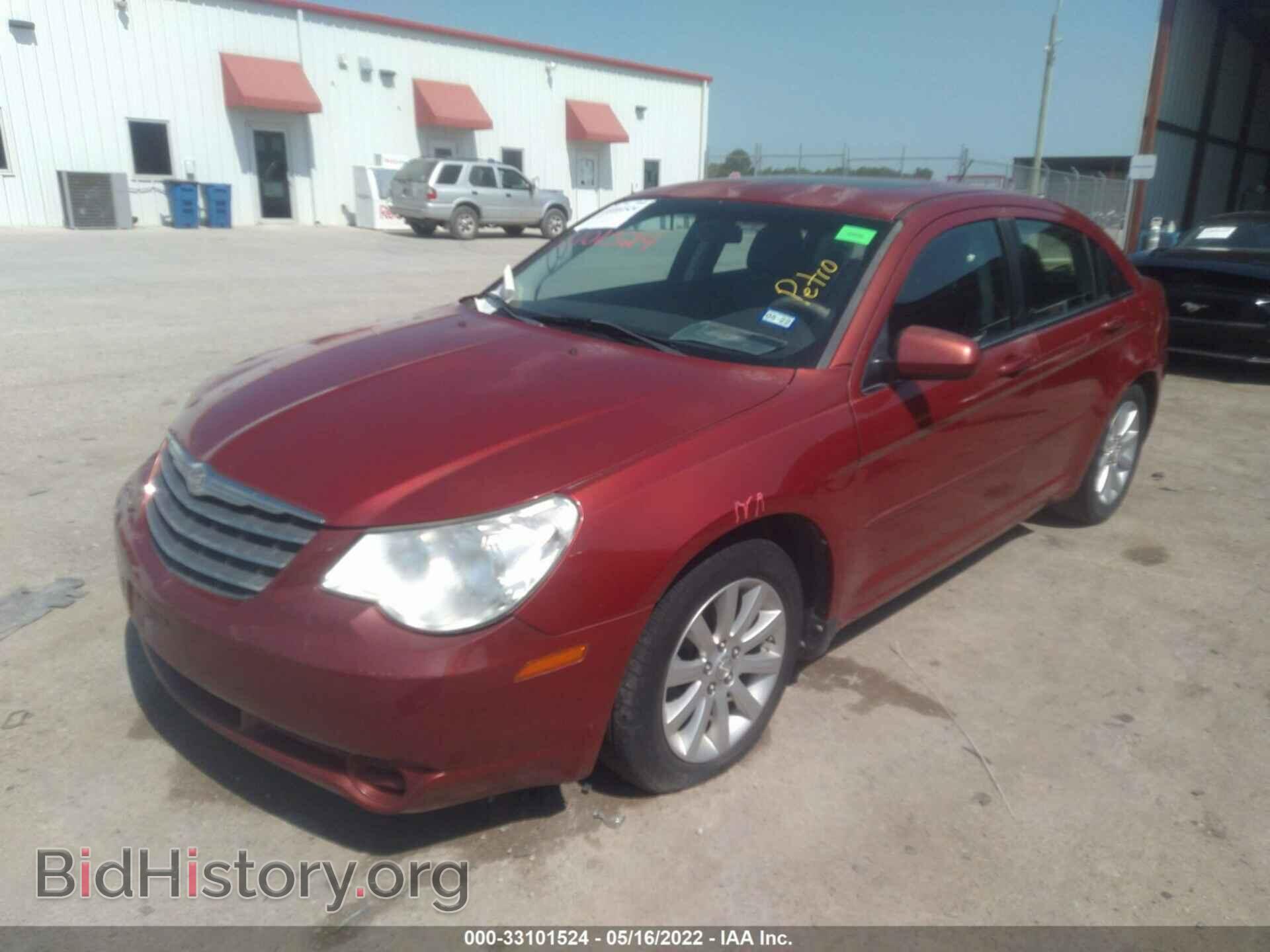 2010 CHRYSLER SEBRING - VIN: 1C3CC5FB0AN223254 - Фото 2