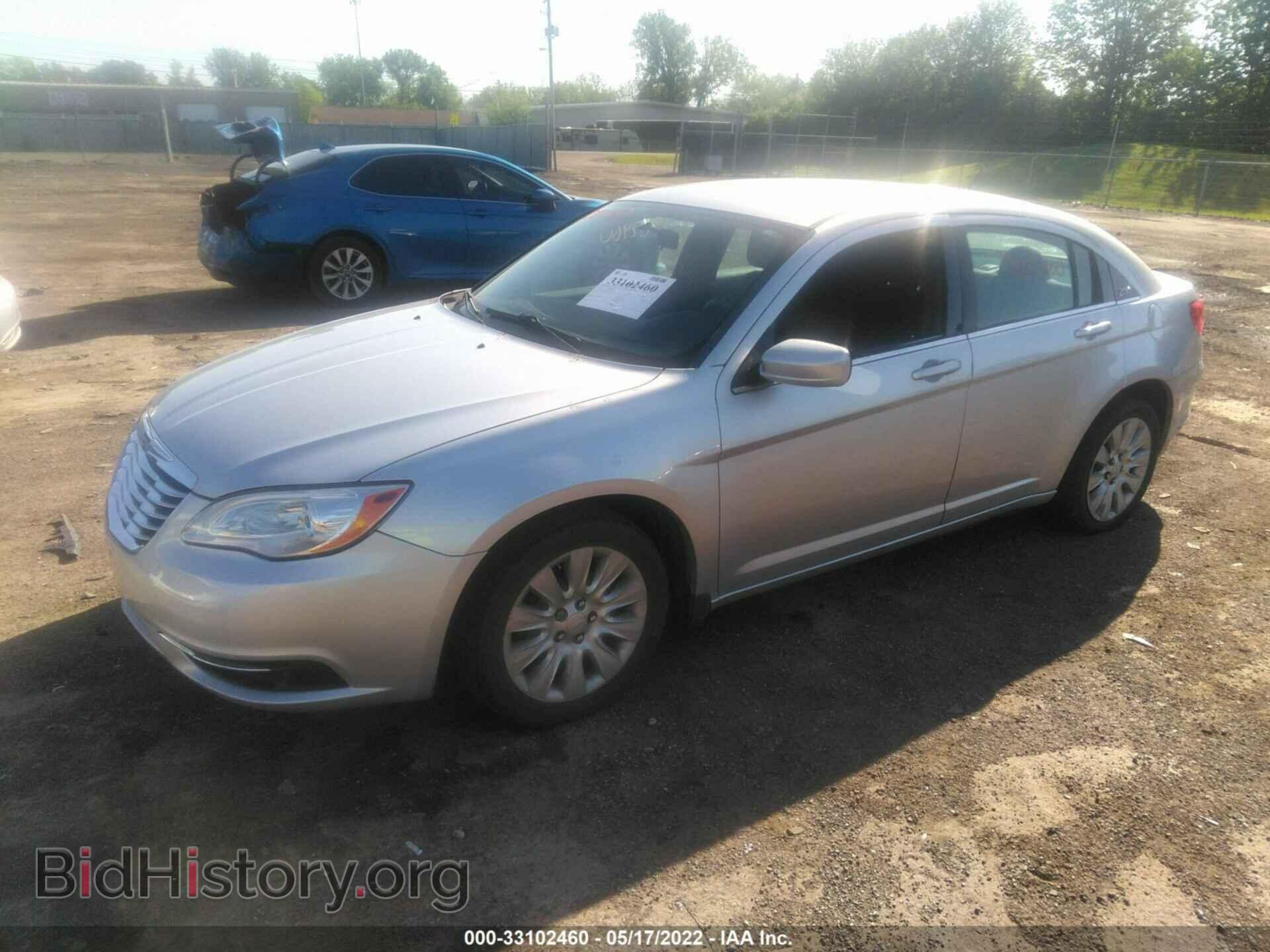2012 CHRYSLER 200 - VIN: 1C3CCBAB7CN223289 - Фото 2