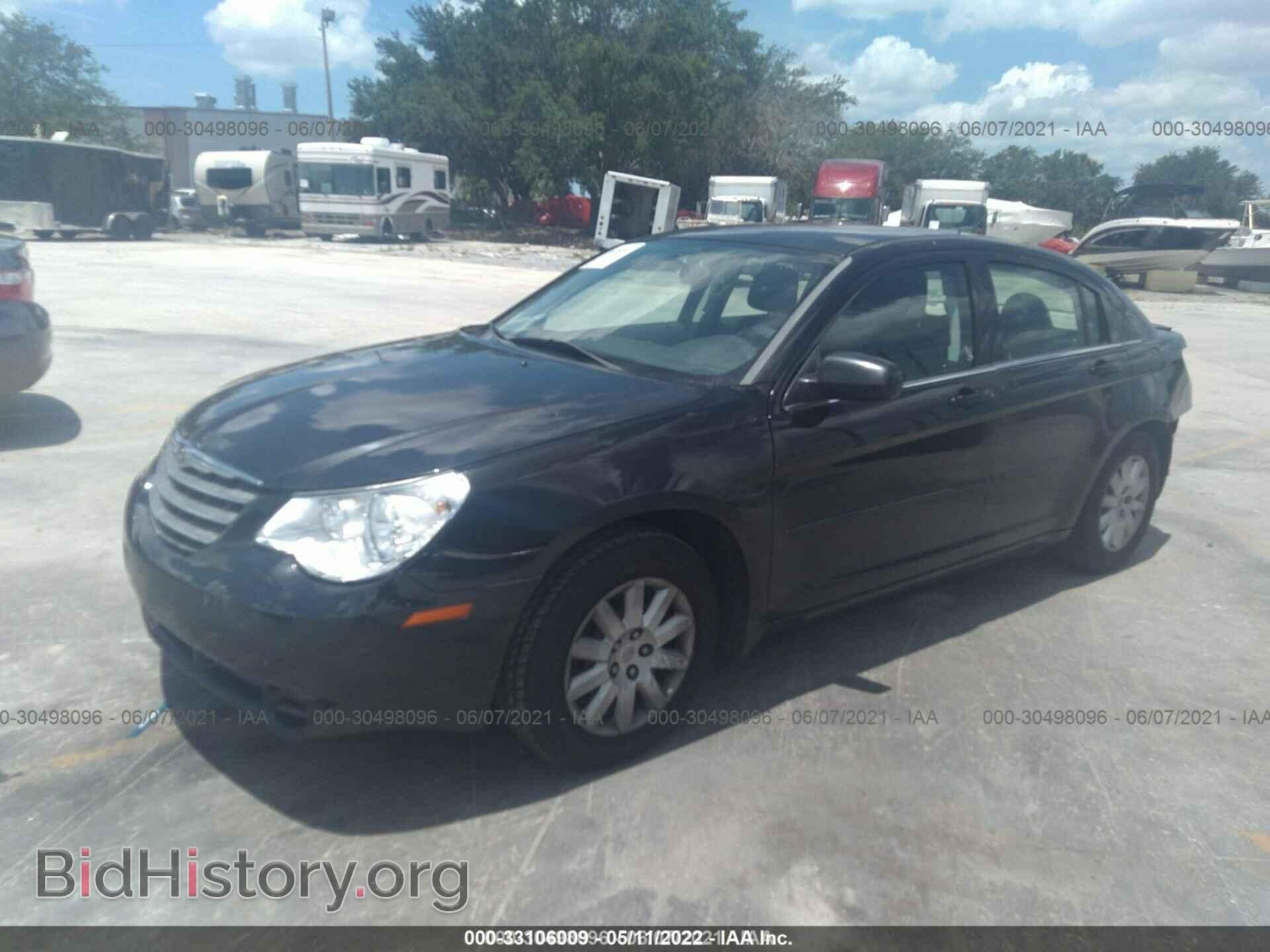 2010 CHRYSLER SEBRING - VIN: 1C3CC4FB3AN194892 - Фото 2