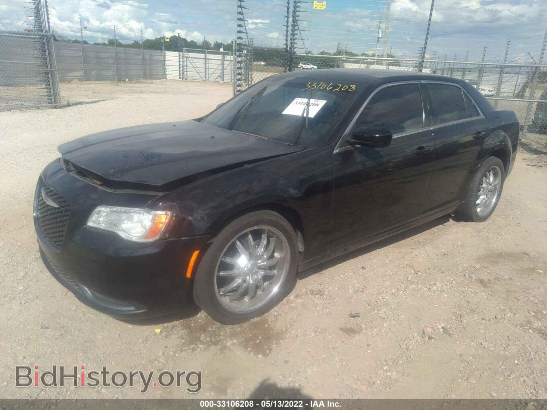 2013 CHRYSLER 300 - VIN: 2C3CCAAG8DH577662 - Фото 2