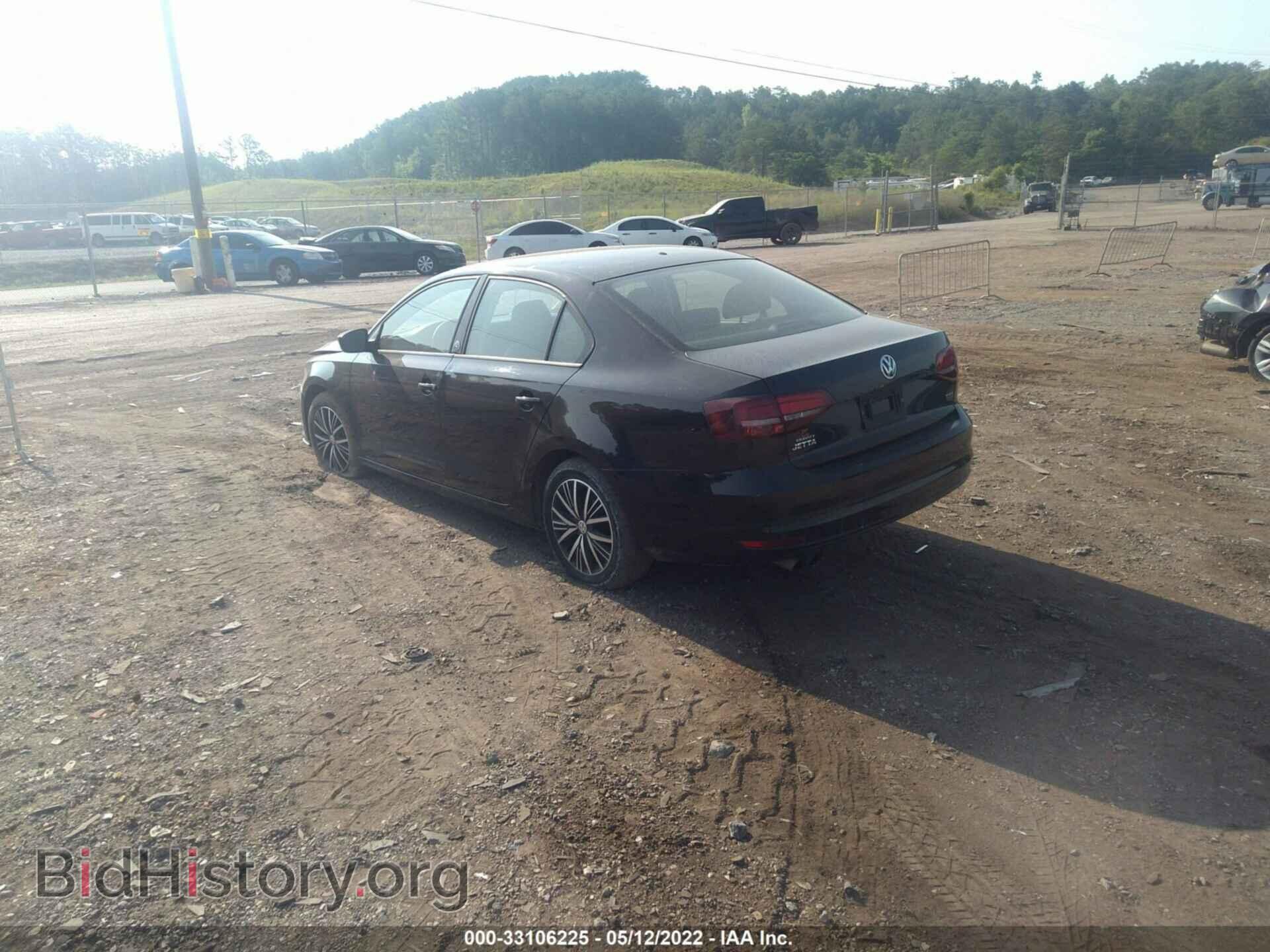 2018 VOLKSWAGEN JETTA - VIN: 3VWDB7AJ7JM214636 - Фото 3