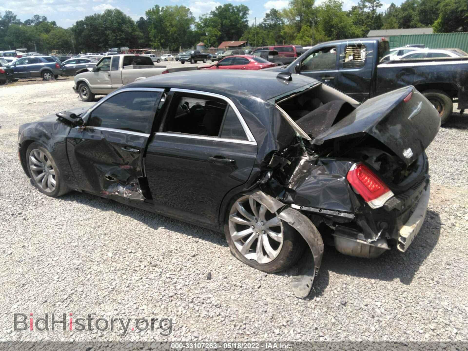 2018 CHRYSLER 300 - VIN: 2C3CCAAGXJH195628 - Фото 3