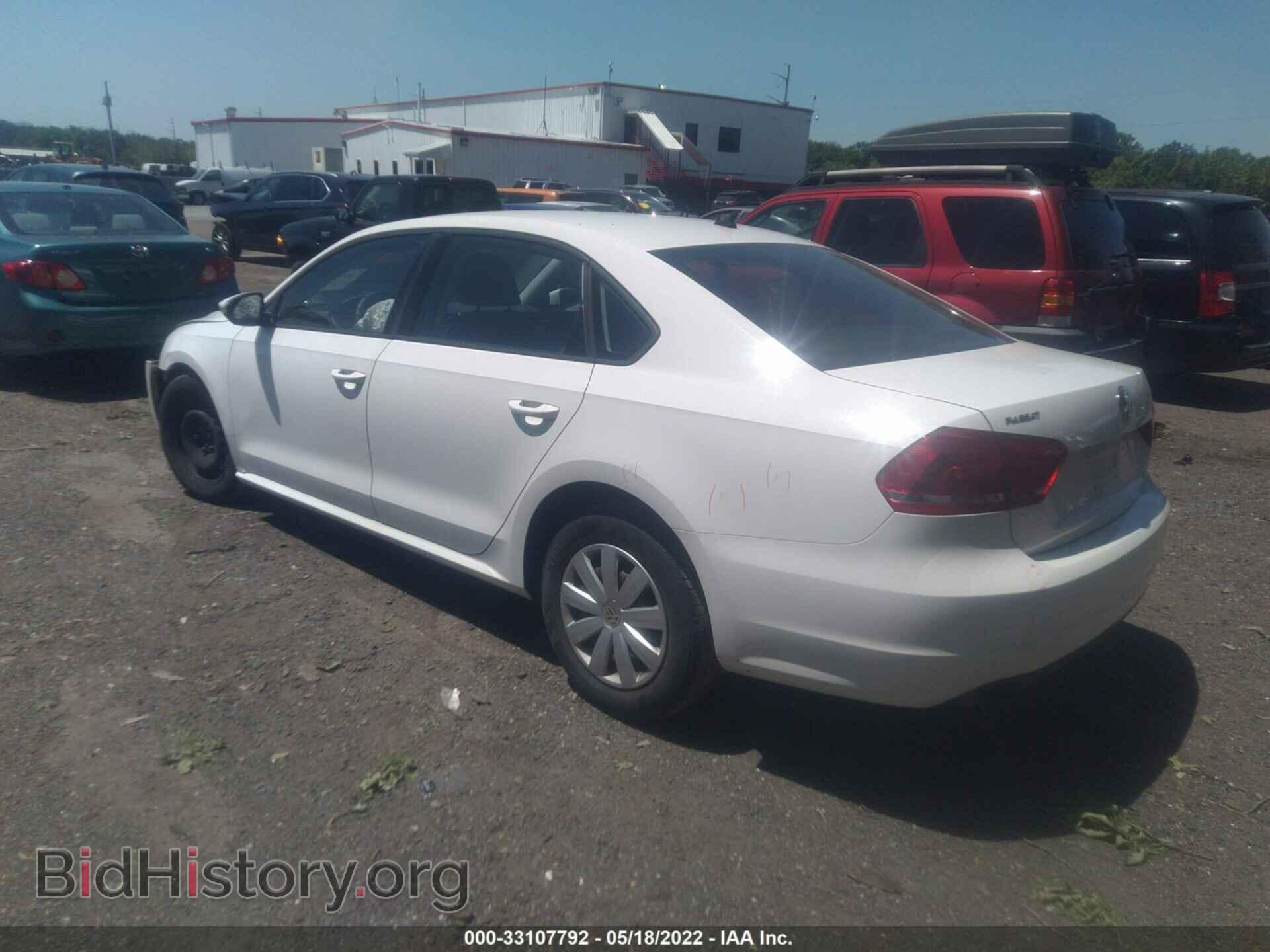 2012 VOLKSWAGEN PASSAT - VIN: 1VWAP7A37CC024104 - Photo 3