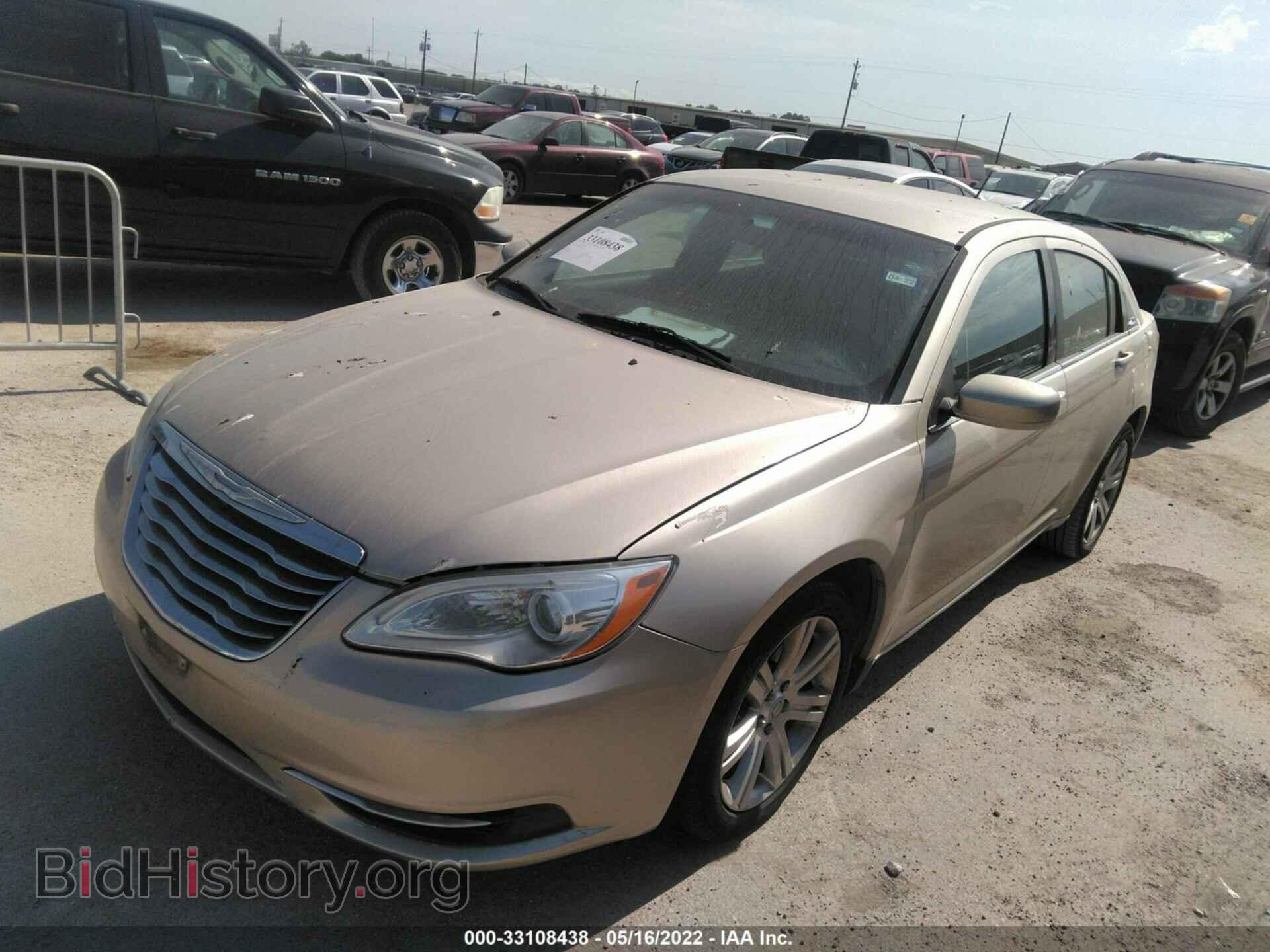 2013 CHRYSLER 200 - VIN: 1C3CCBABXDN648071 - Photo 2