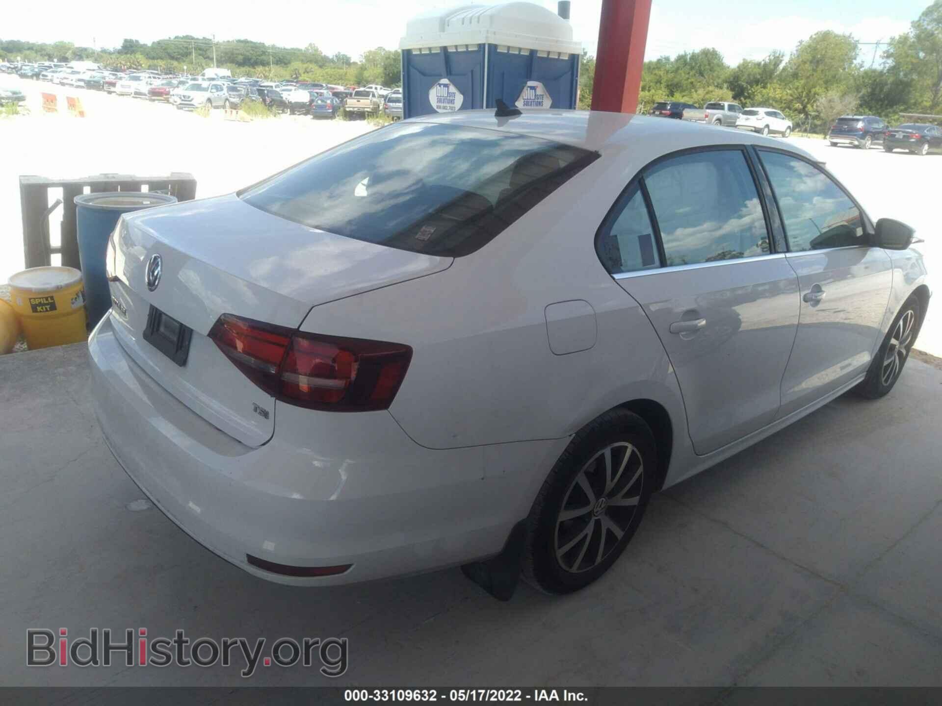 2017 VOLKSWAGEN JETTA - VIN: 3VWDB7AJ3HM312671 - Photo 4